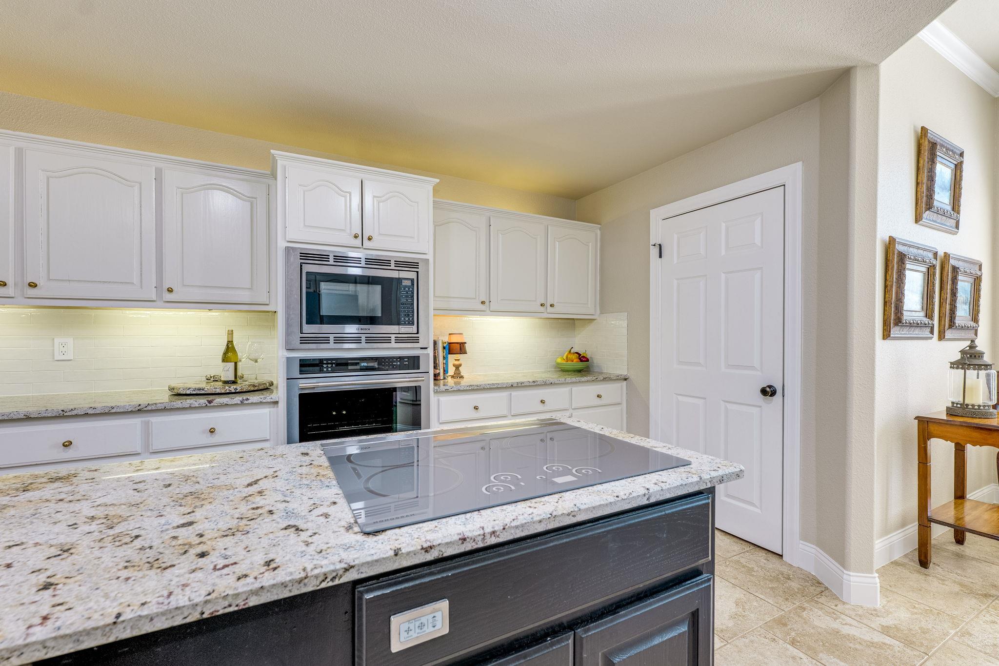 33 Brookmeadow Dr, Wimberley, TX 78676