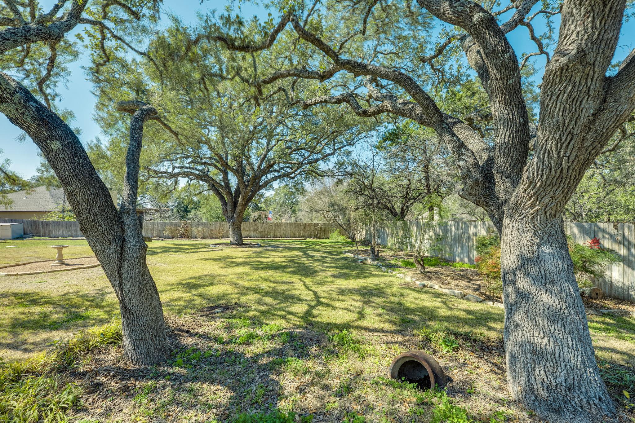 33 Brookmeadow Dr, Wimberley, TX 78676