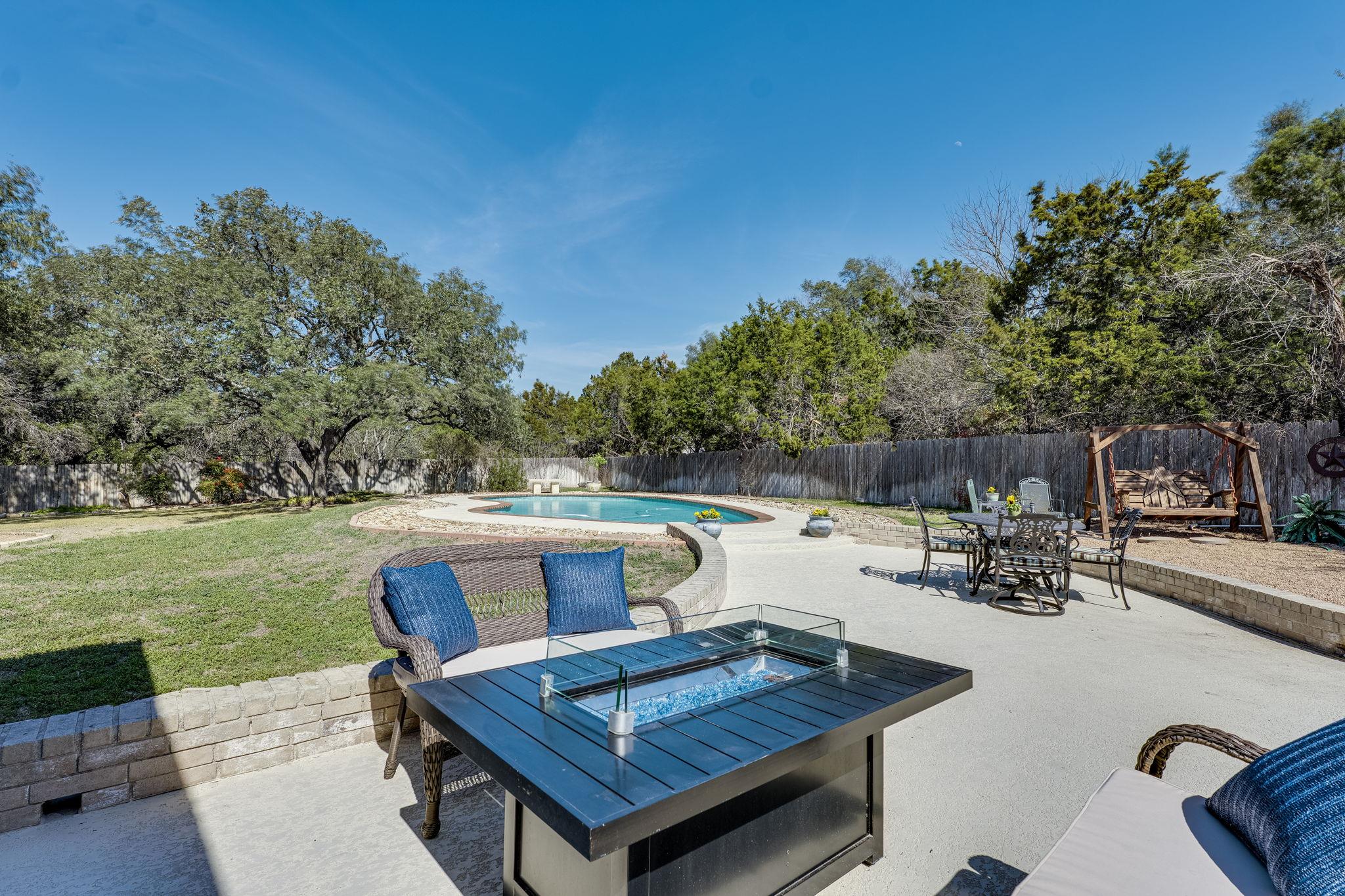 33 Brookmeadow Dr, Wimberley, TX 78676