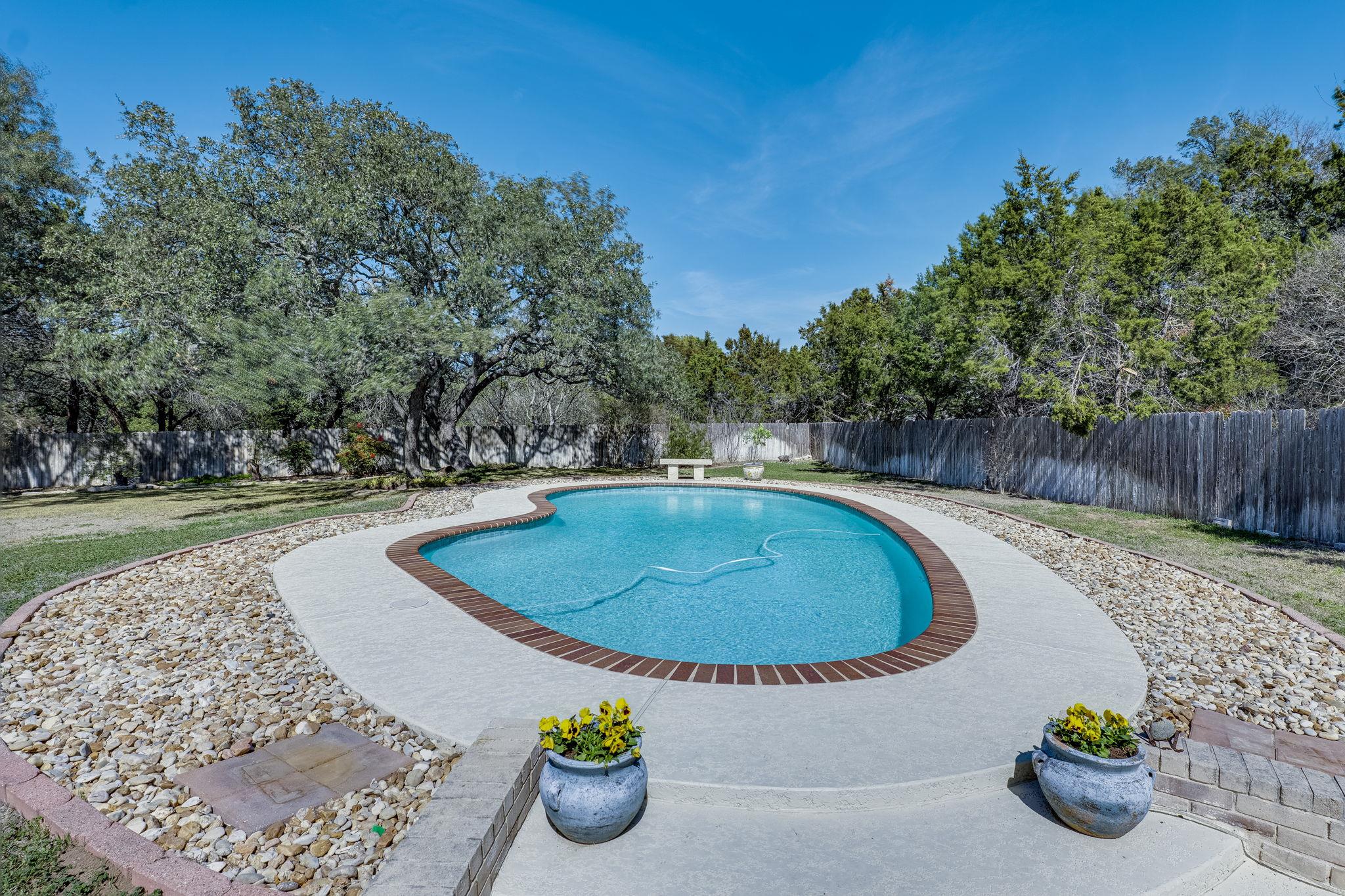 33 Brookmeadow Dr, Wimberley, TX 78676