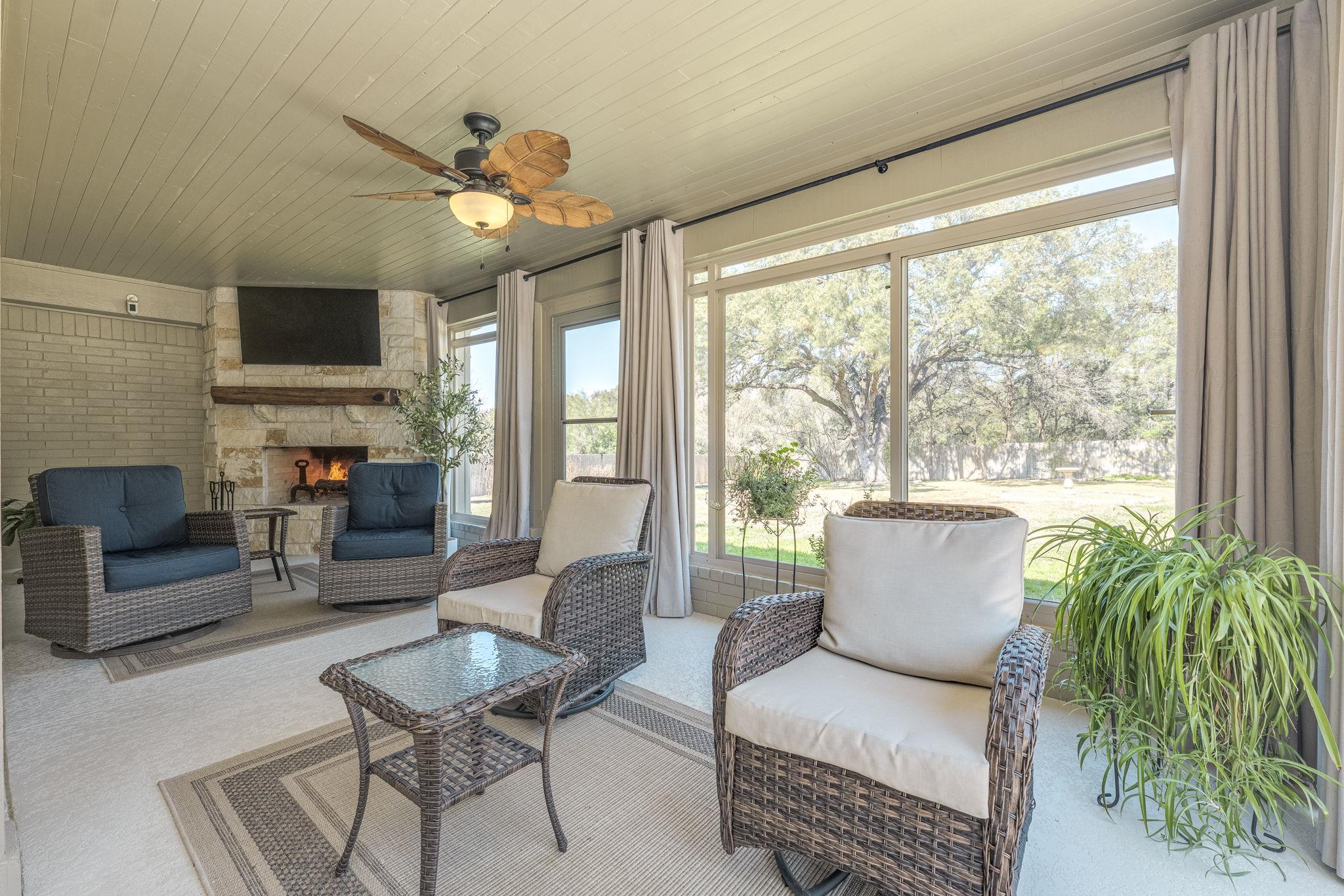 33 Brookmeadow Dr, Wimberley, TX 78676