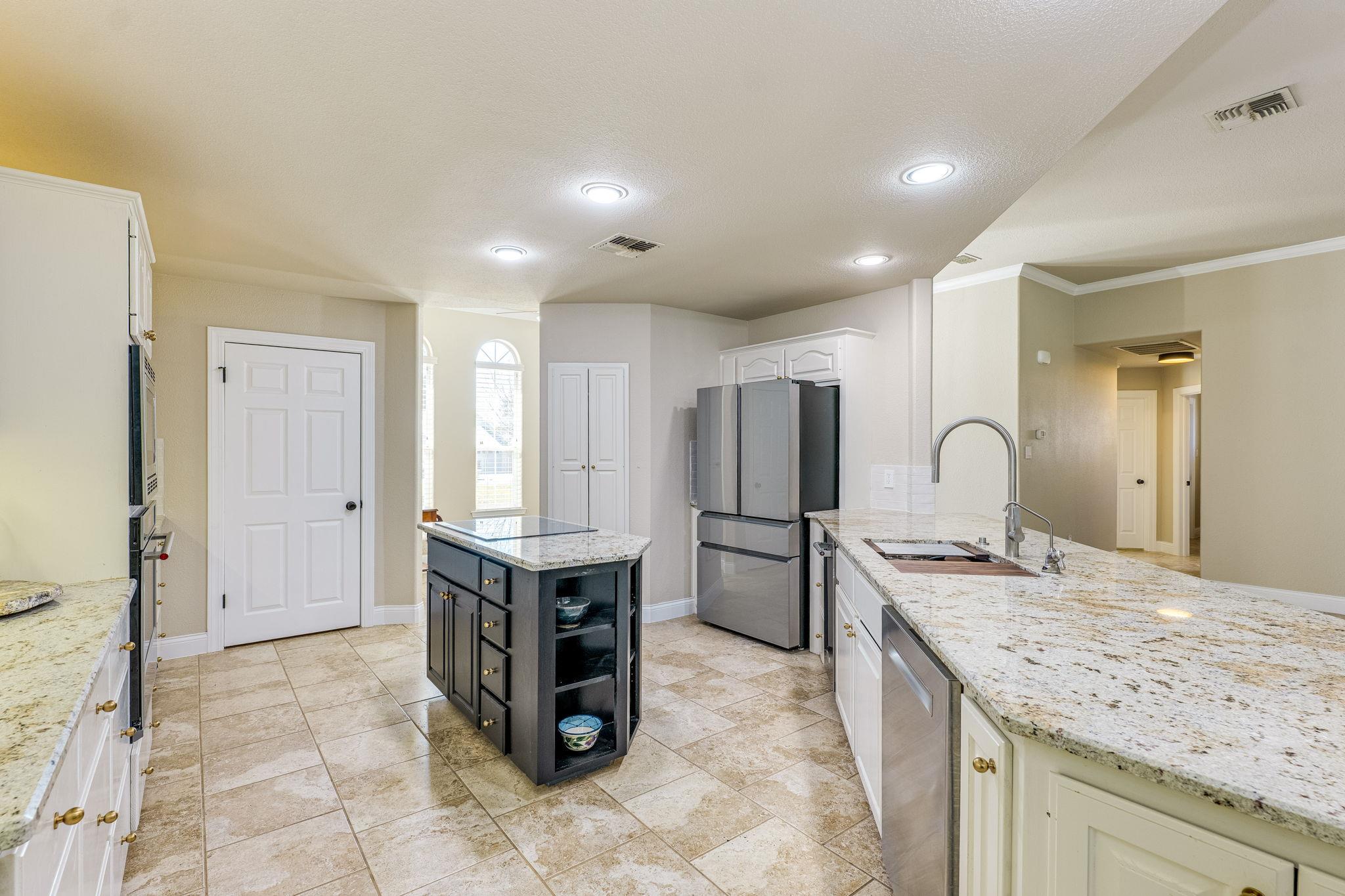 33 Brookmeadow Dr, Wimberley, TX 78676