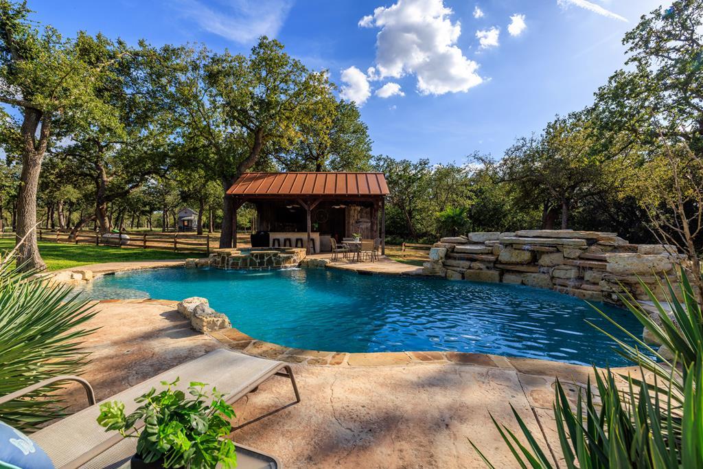 10030 E. Us Highway 290, Fredericksburg, TX 78624