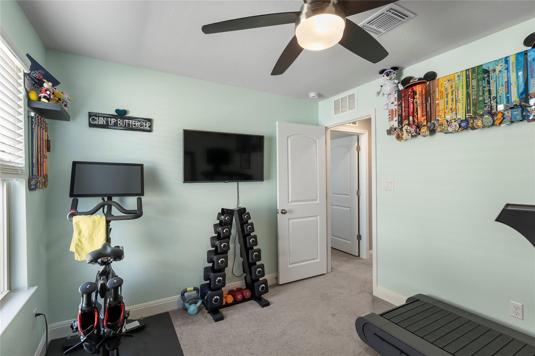 207 Duroc Dr, Hutto, TX 78634