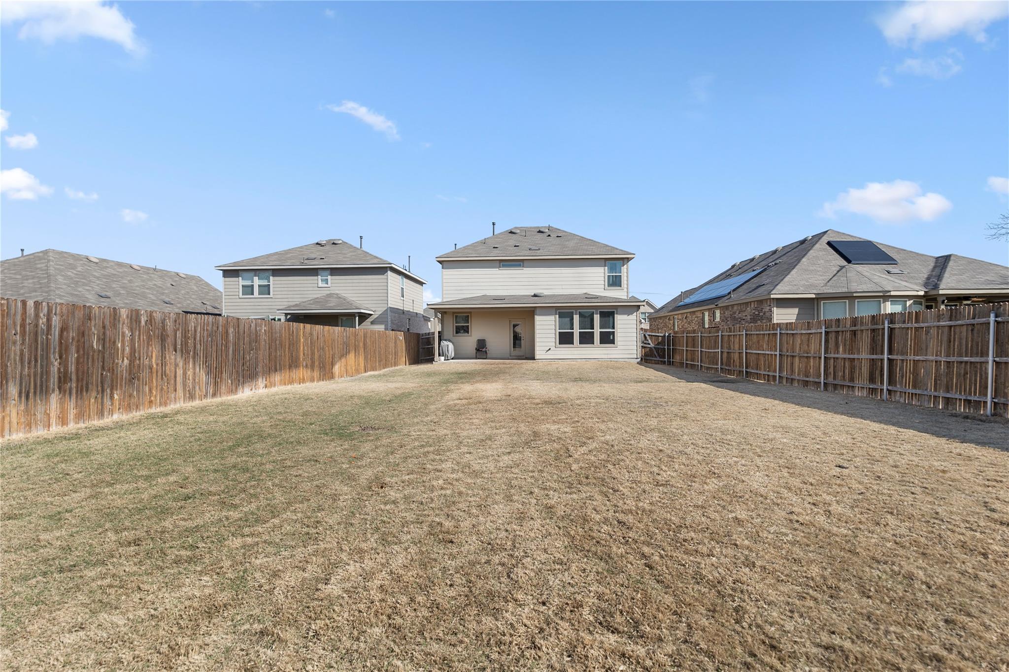 207 Duroc Dr, Hutto, TX 78634