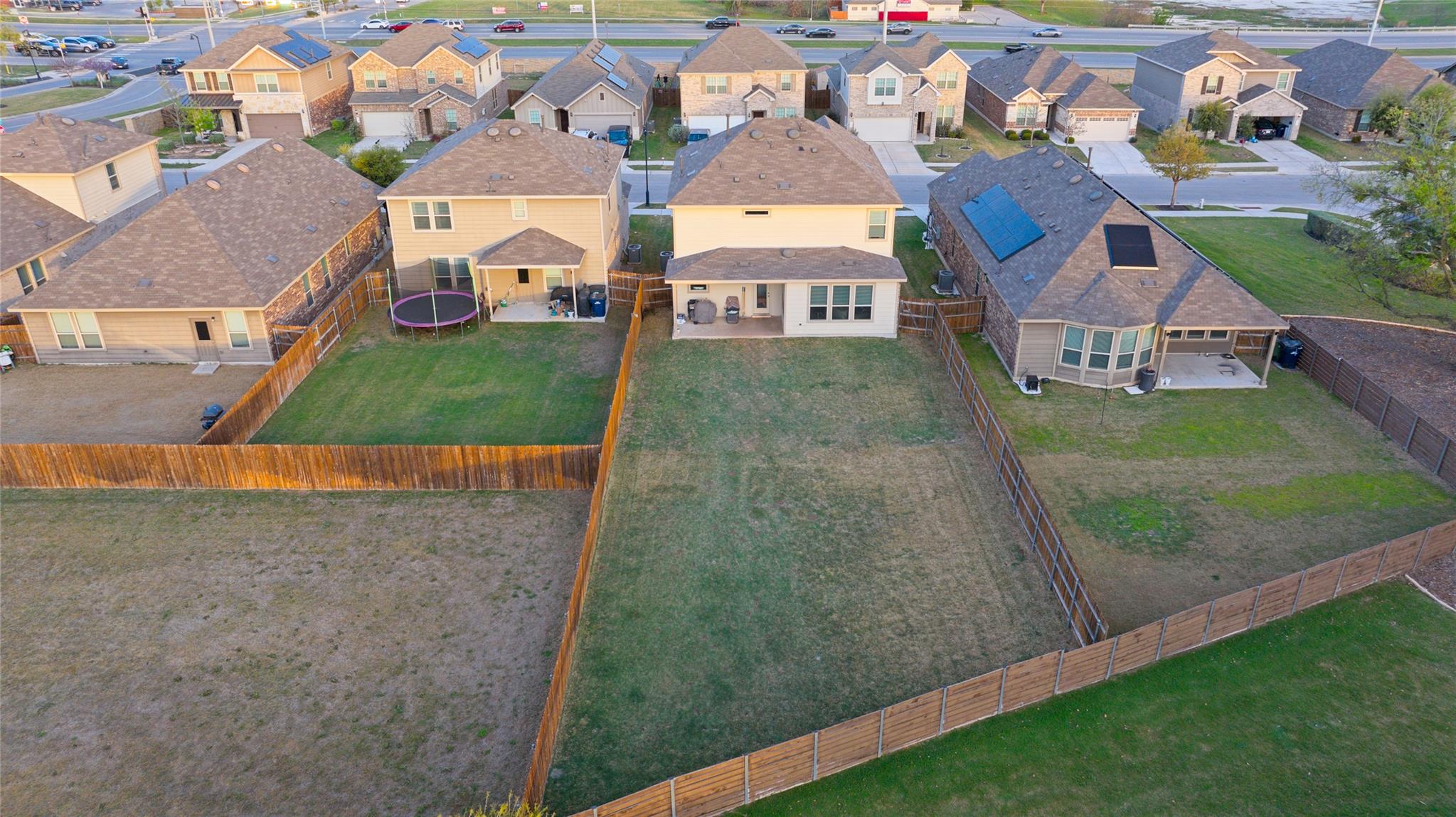 207 Duroc Dr, Hutto, TX 78634