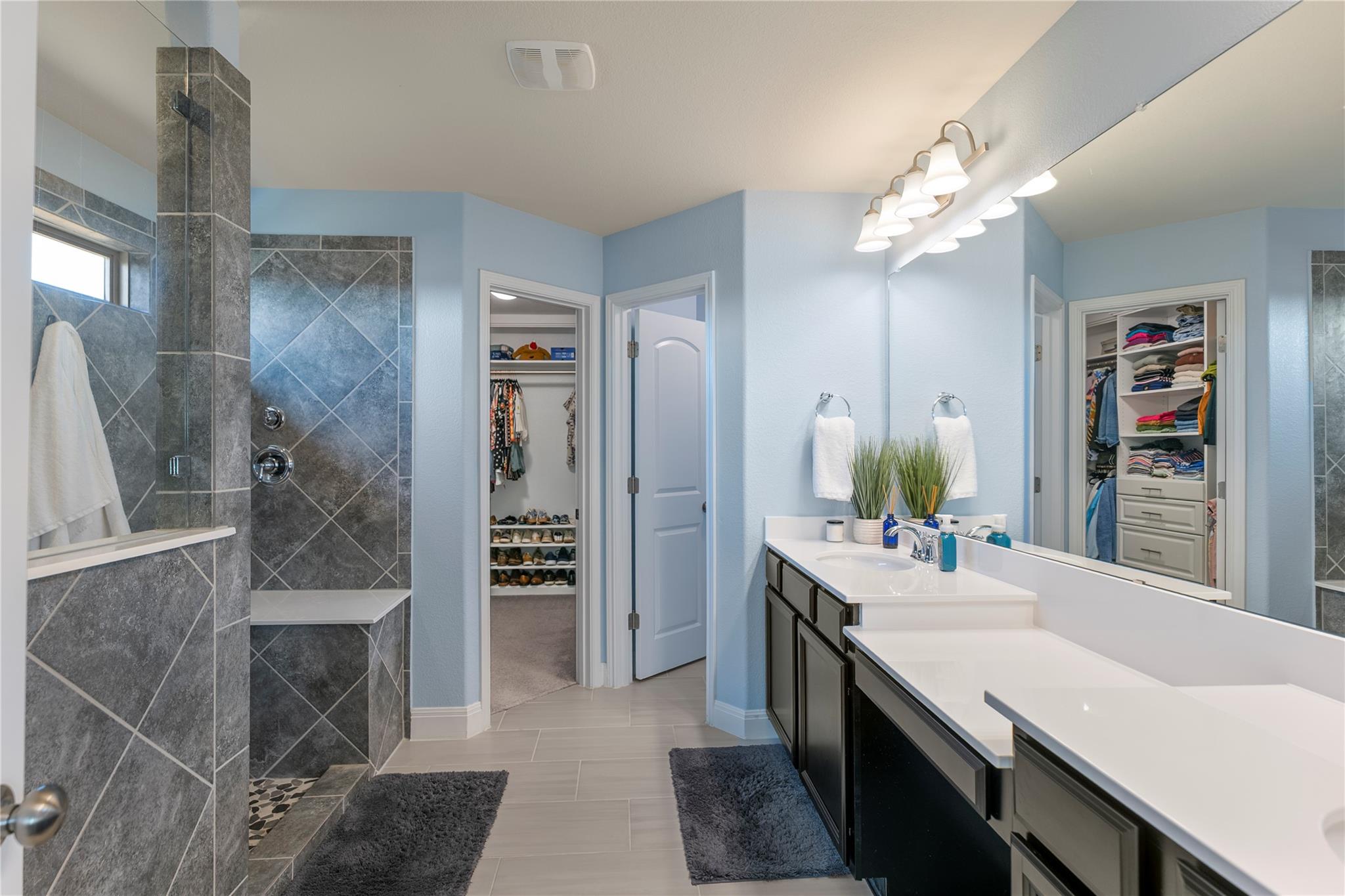 207 Duroc Dr, Hutto, TX 78634