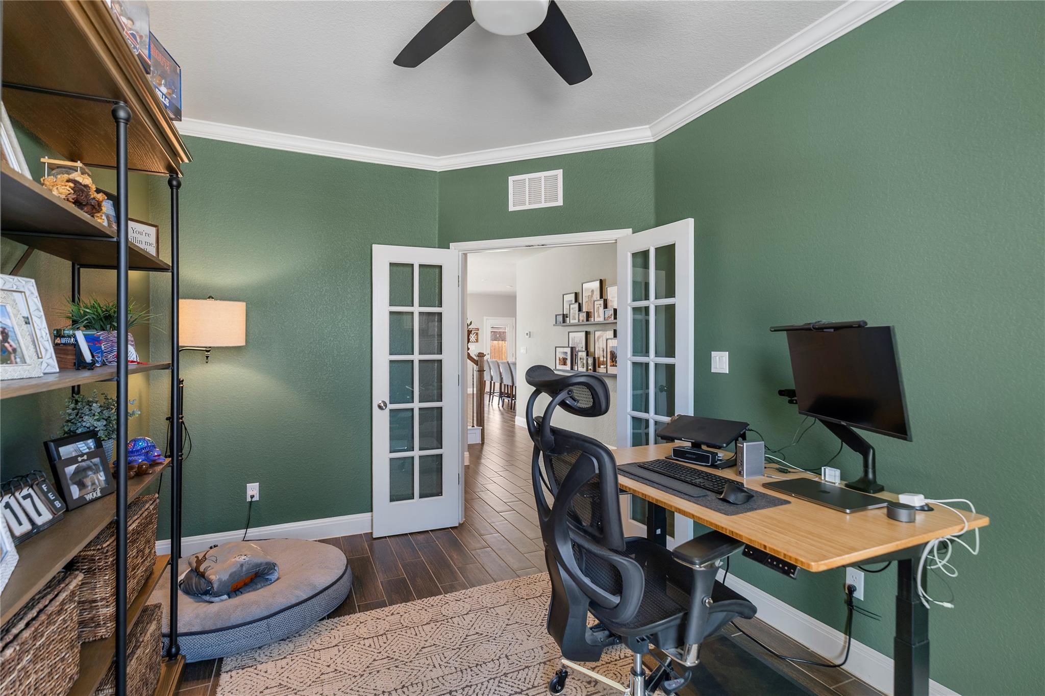 207 Duroc Dr, Hutto, TX 78634