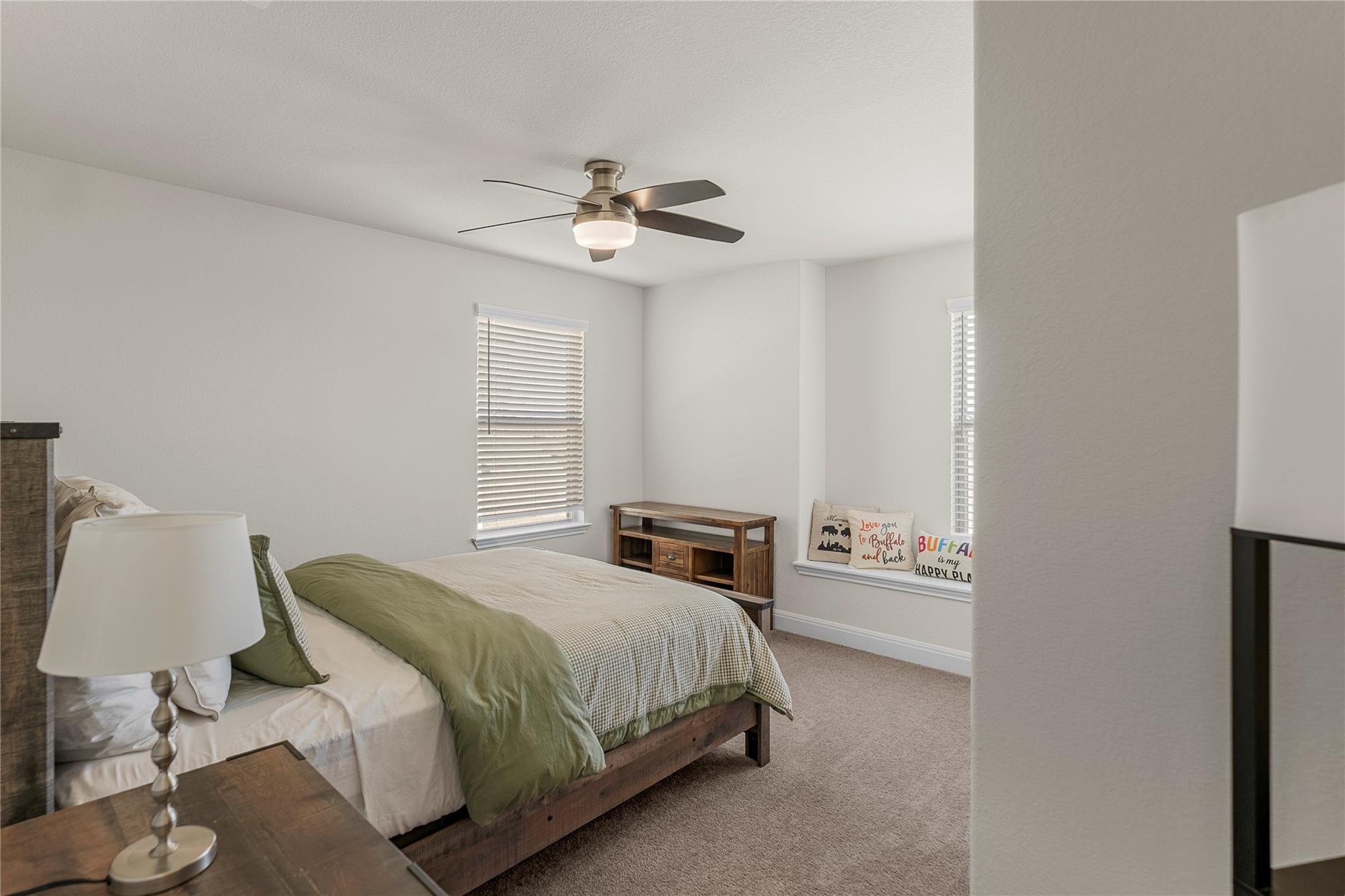 207 Duroc Dr, Hutto, TX 78634