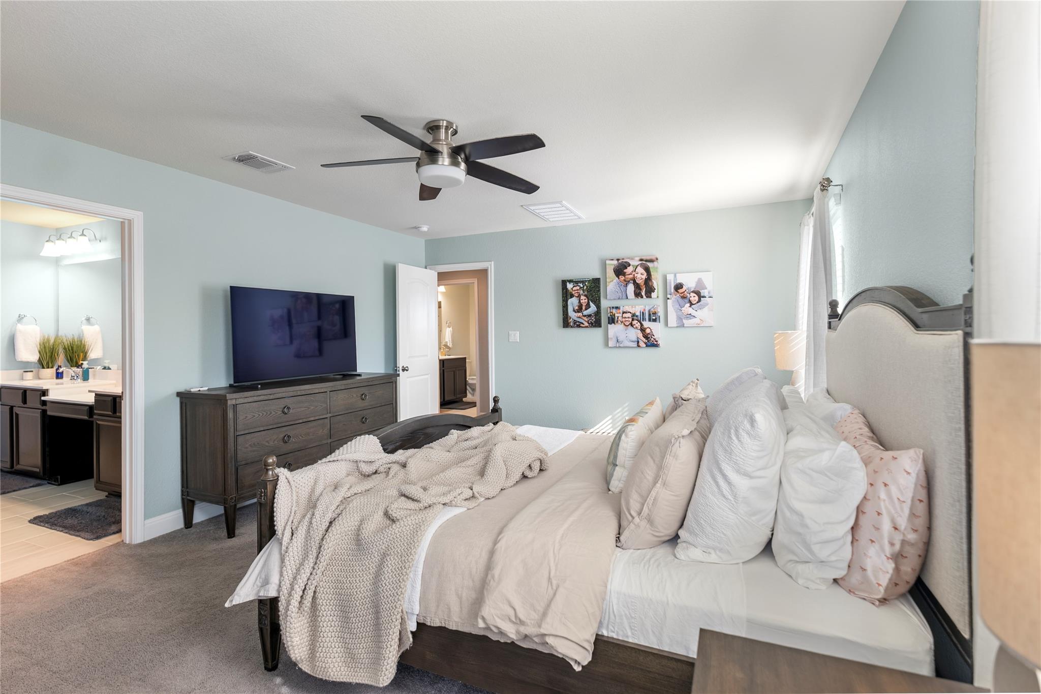 207 Duroc Dr, Hutto, TX 78634