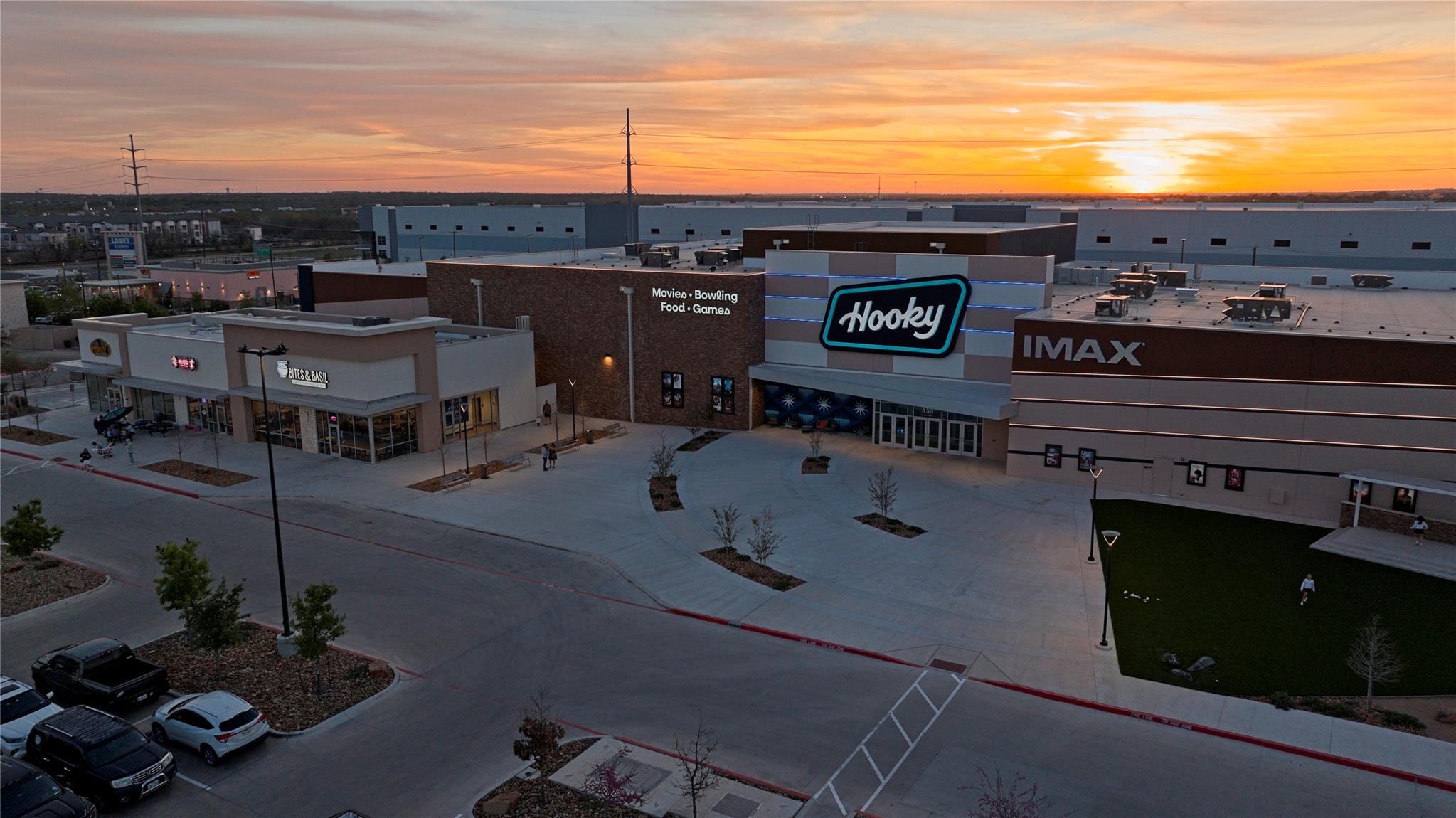 207 Duroc Dr, Hutto, TX 78634