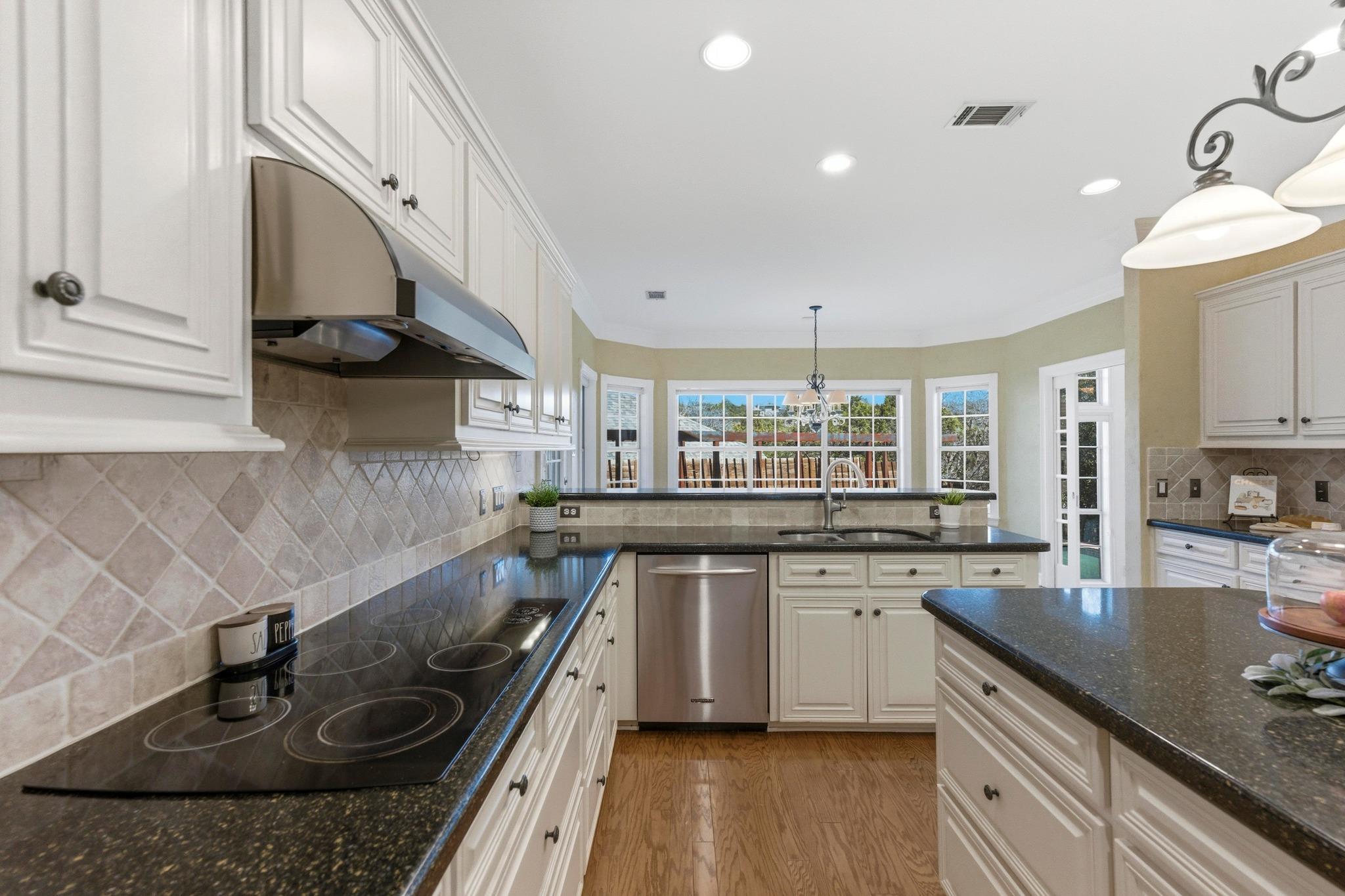 10609 Skyflower Dr, Austin, TX 78759