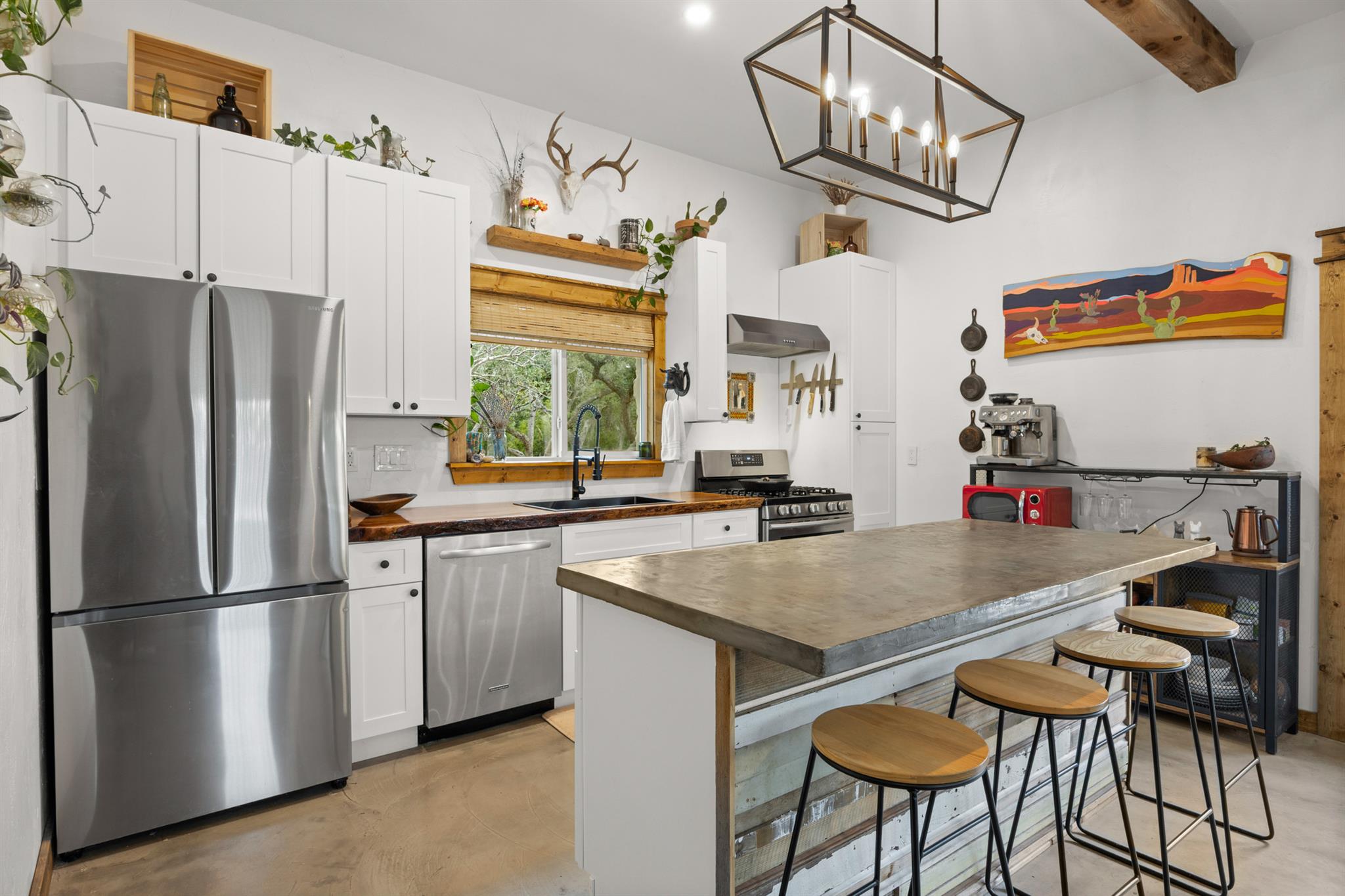 107 S Rainbow Ranch Rd, Wimberley, TX 78676