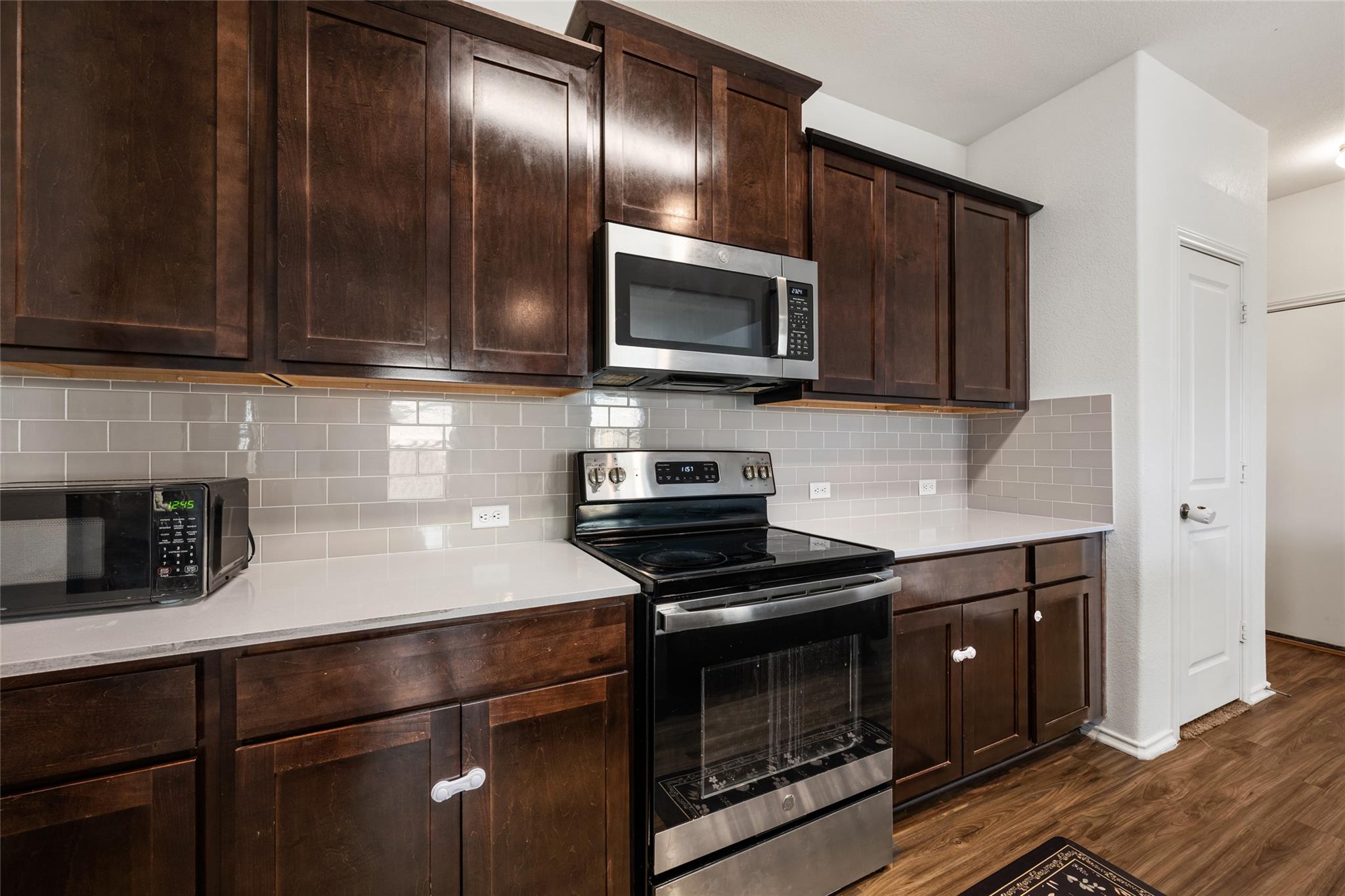 132 Joe Kidd Ln, Jarrell, TX 76537