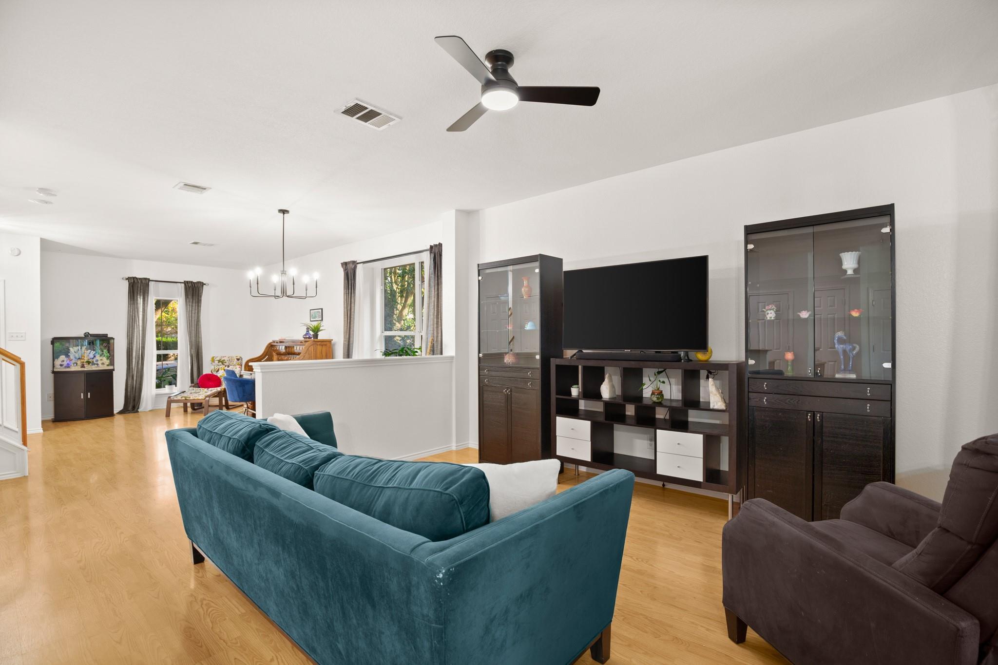 918 Bogart Rd, Cedar Park, TX 78613