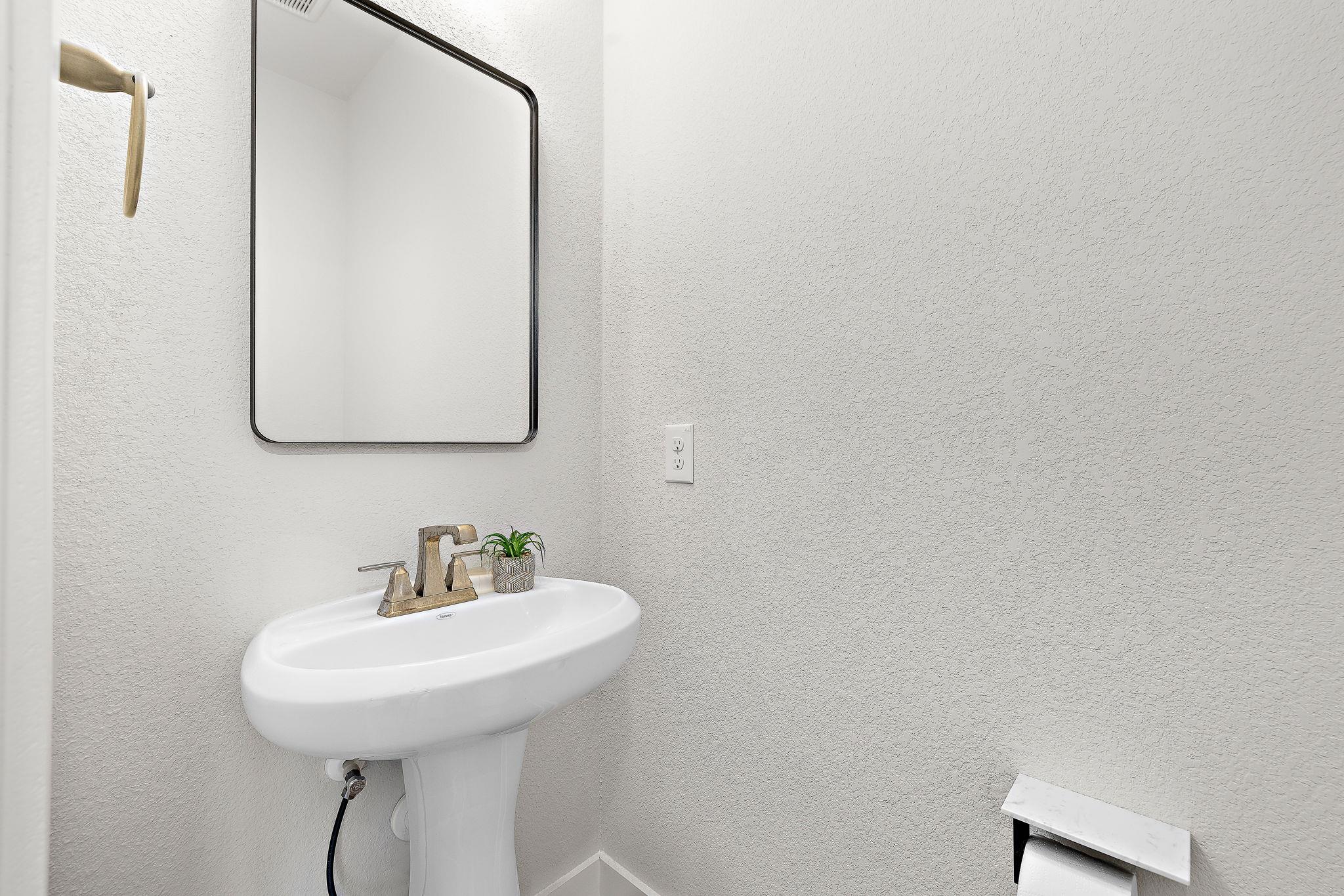 326 Smithsonian Ln, Kyle, TX 78640