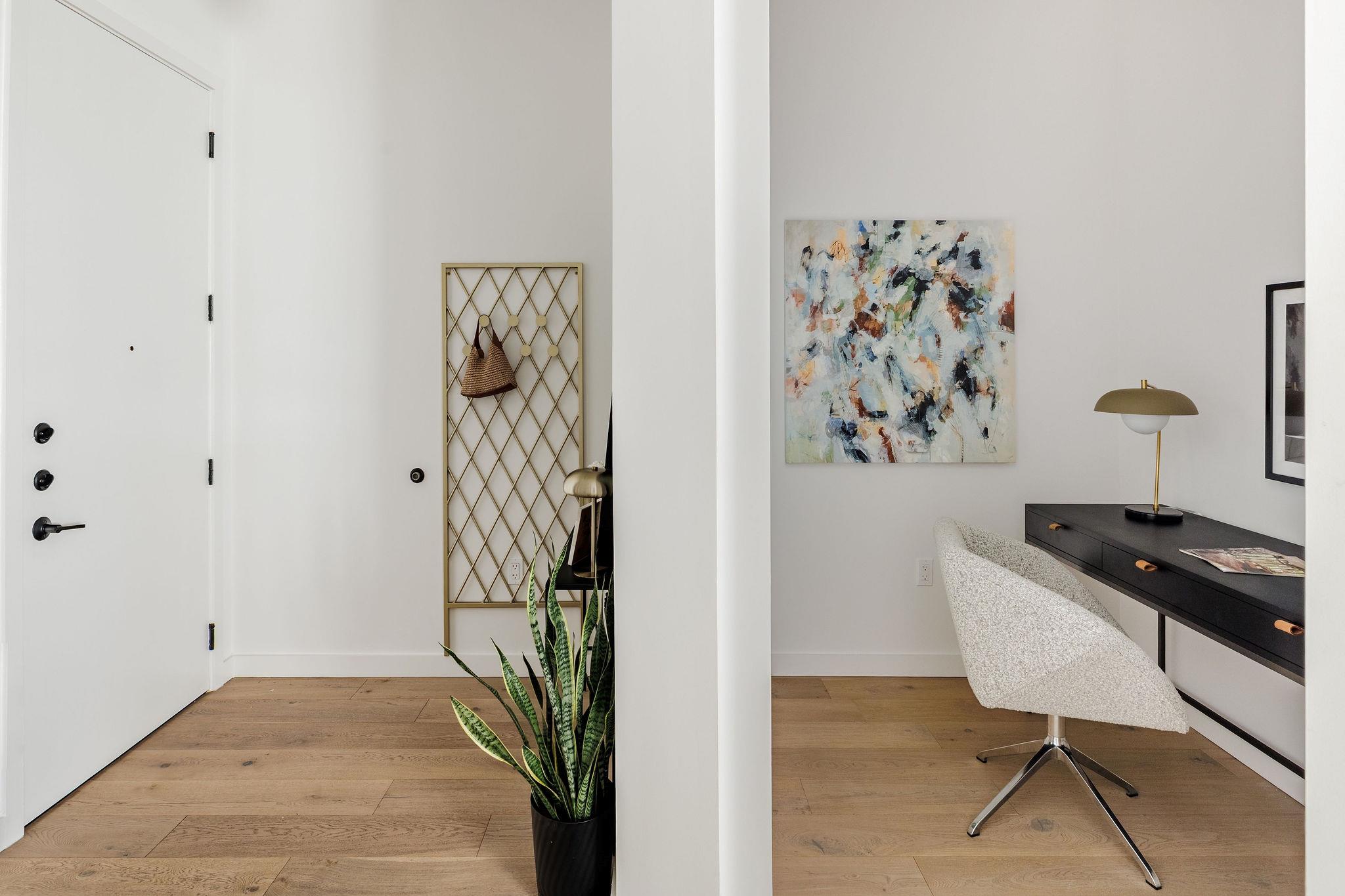 800 Embassy Dr # 408, Austin, TX 78702