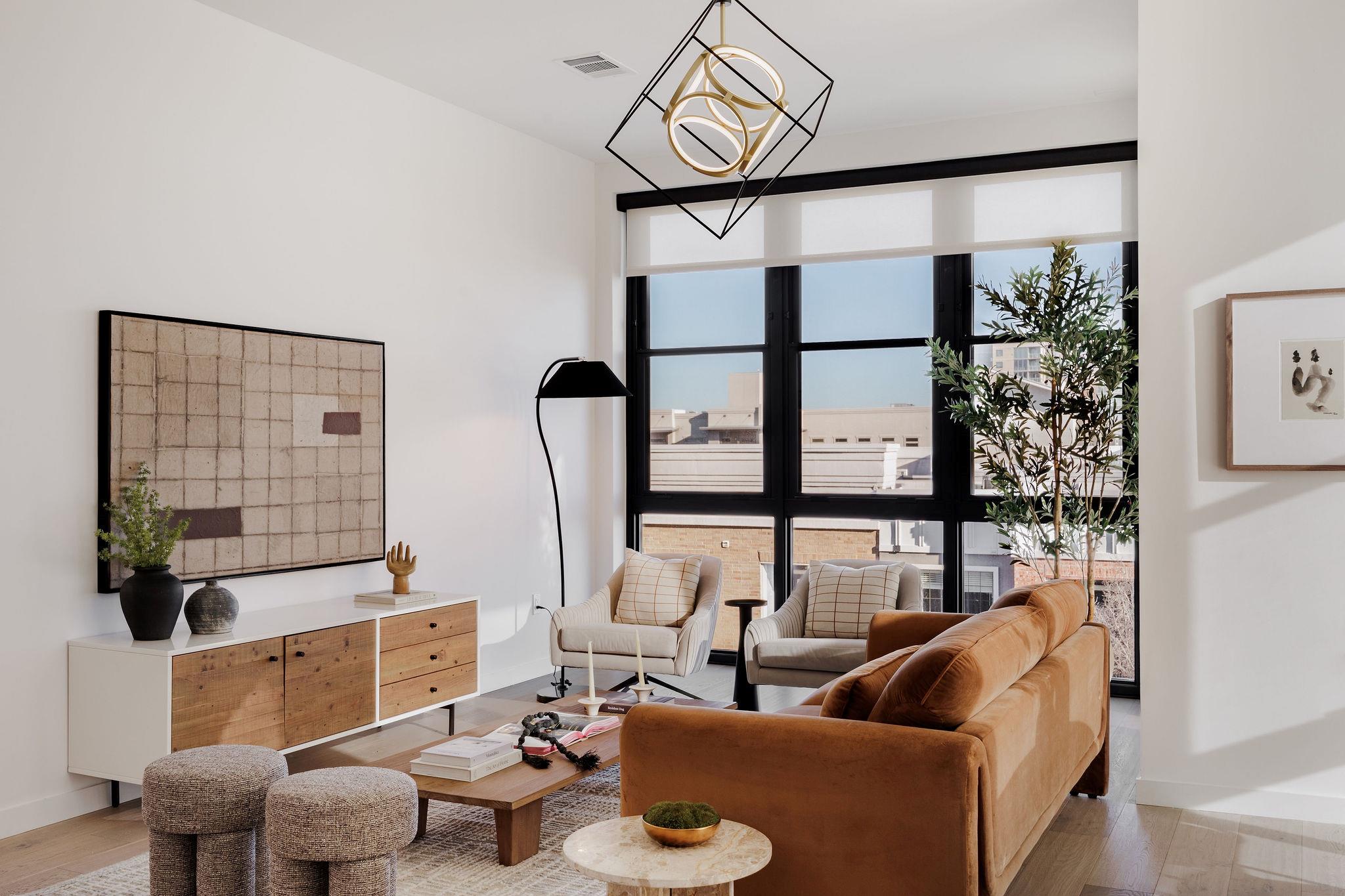 800 Embassy Dr # 408, Austin, TX 78702