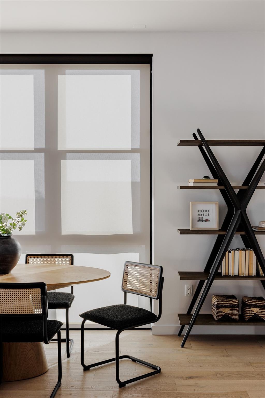 800 Embassy Dr # 408, Austin, TX 78702