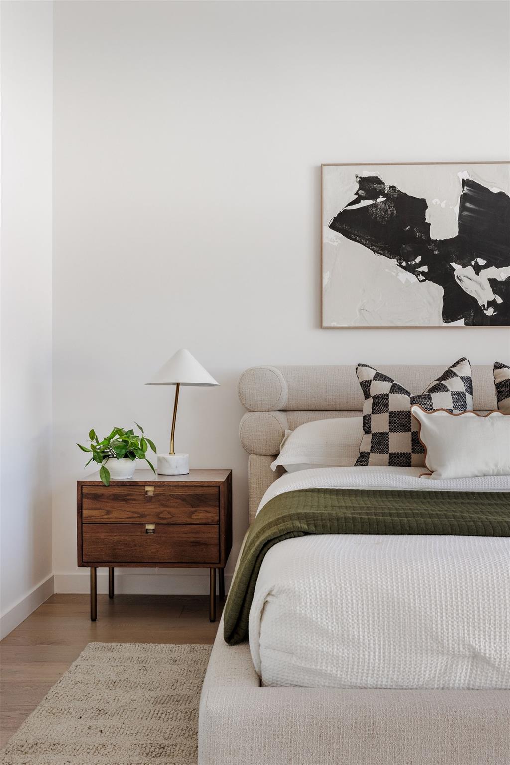 800 Embassy Dr # 408, Austin, TX 78702