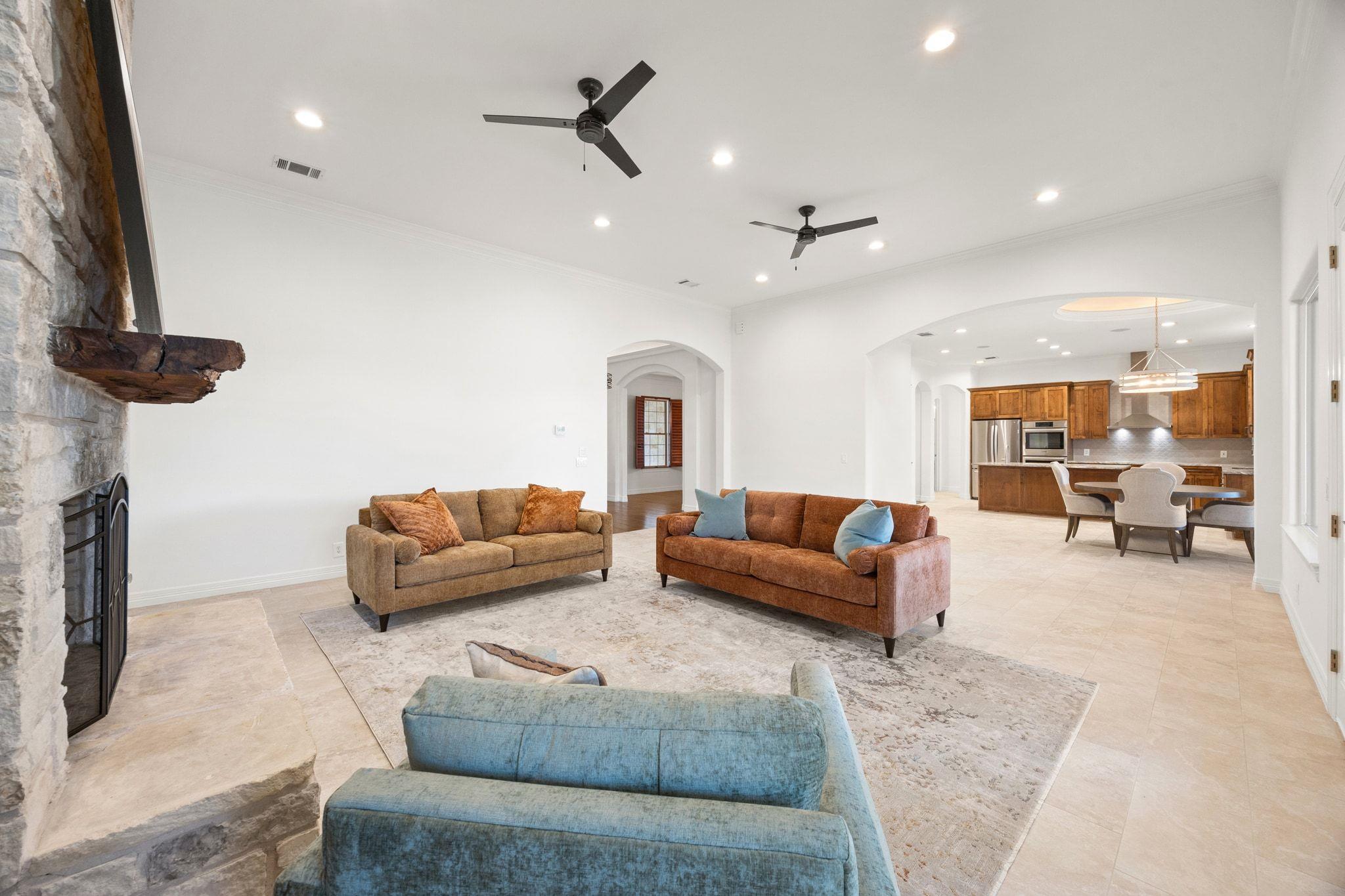 290 Trail Master Cir, Driftwood, TX 78619