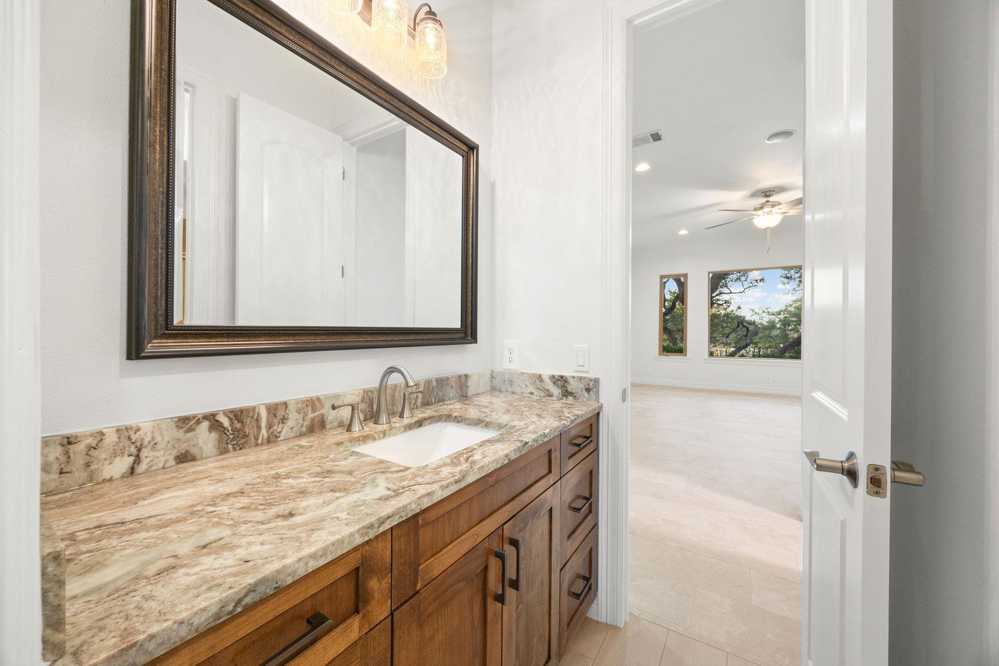 290 Trail Master Cir, Driftwood, TX 78619