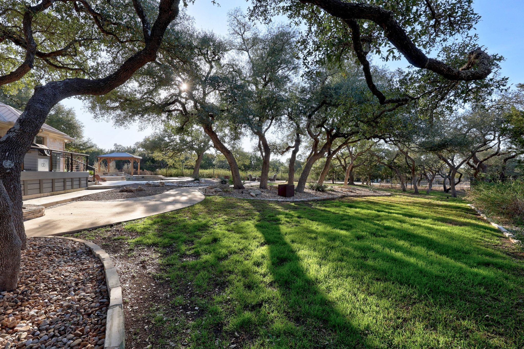 290 Trail Master Cir, Driftwood, TX 78619