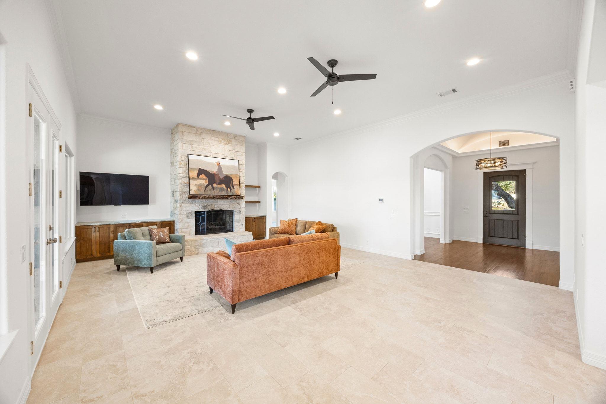 290 Trail Master Cir, Driftwood, TX 78619