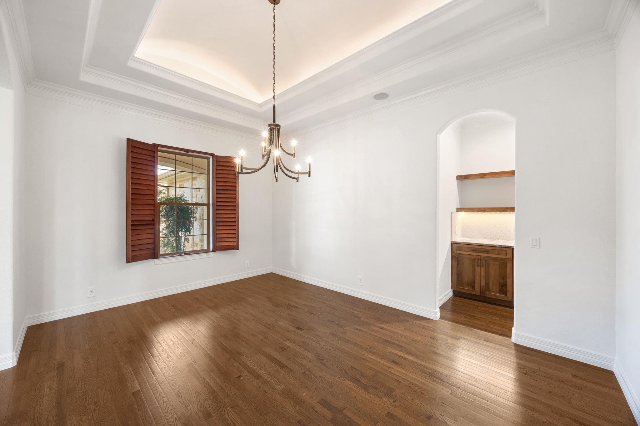 290 Trail Master Cir, Driftwood, TX 78619