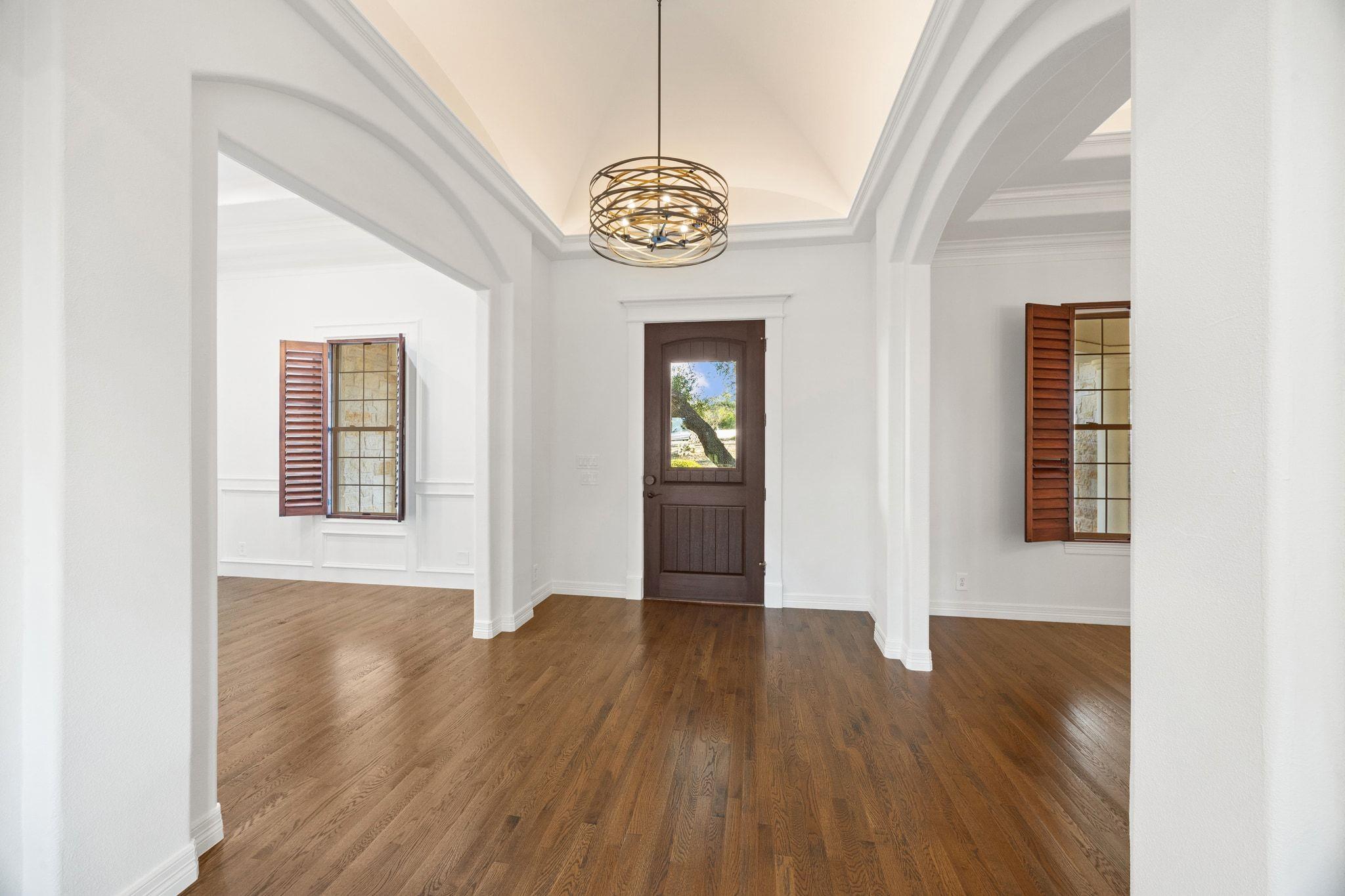 290 Trail Master Cir, Driftwood, TX 78619