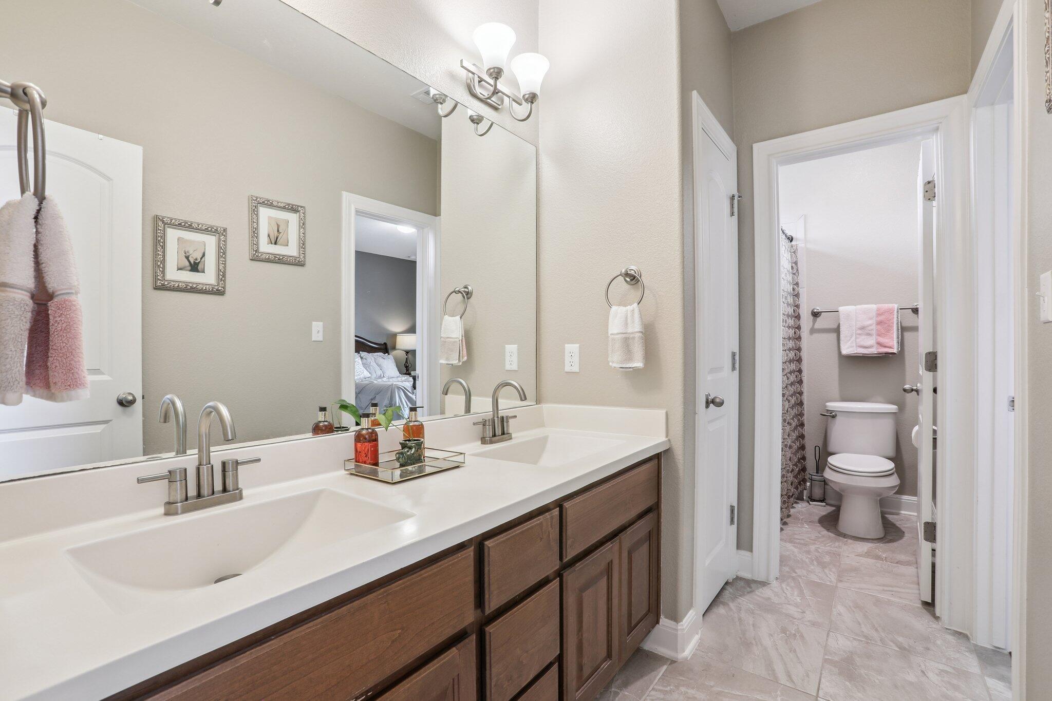 2801 Mossy Springs Dr, Leander, TX 78641