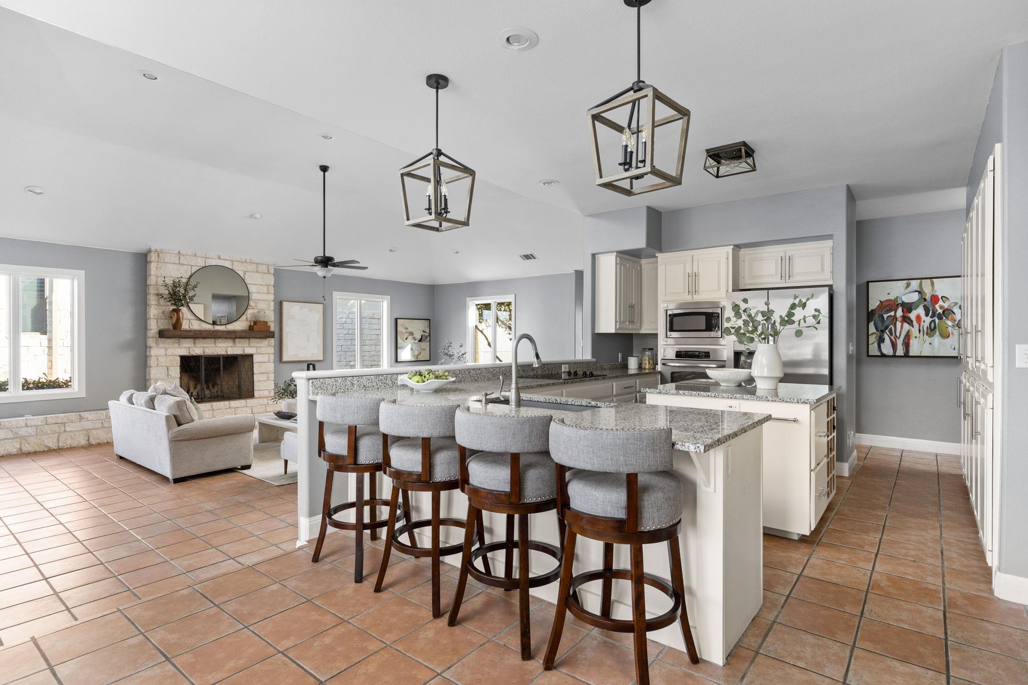 2433 Founders Cir, Spicewood, TX 78669