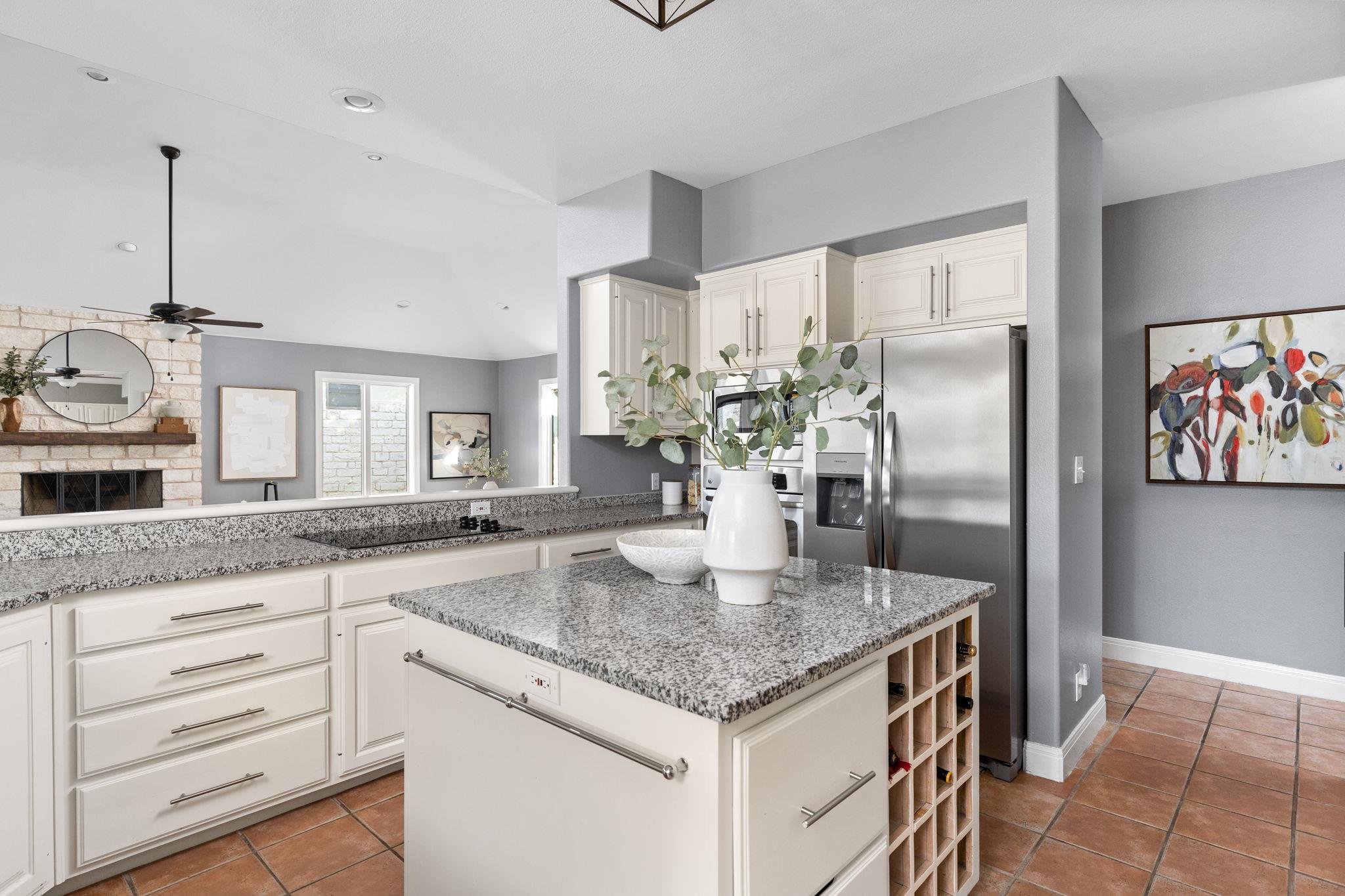 2433 Founders Cir, Spicewood, TX 78669