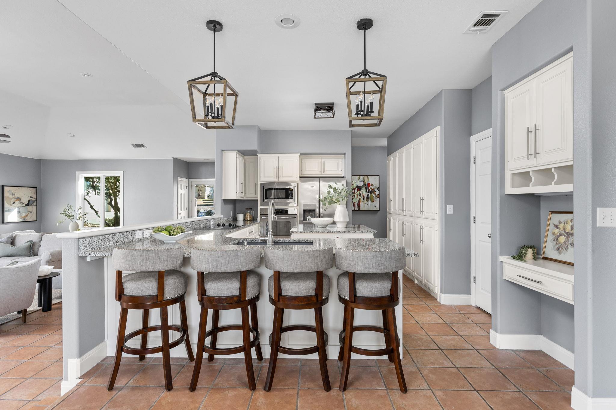 2433 Founders Cir, Spicewood, TX 78669