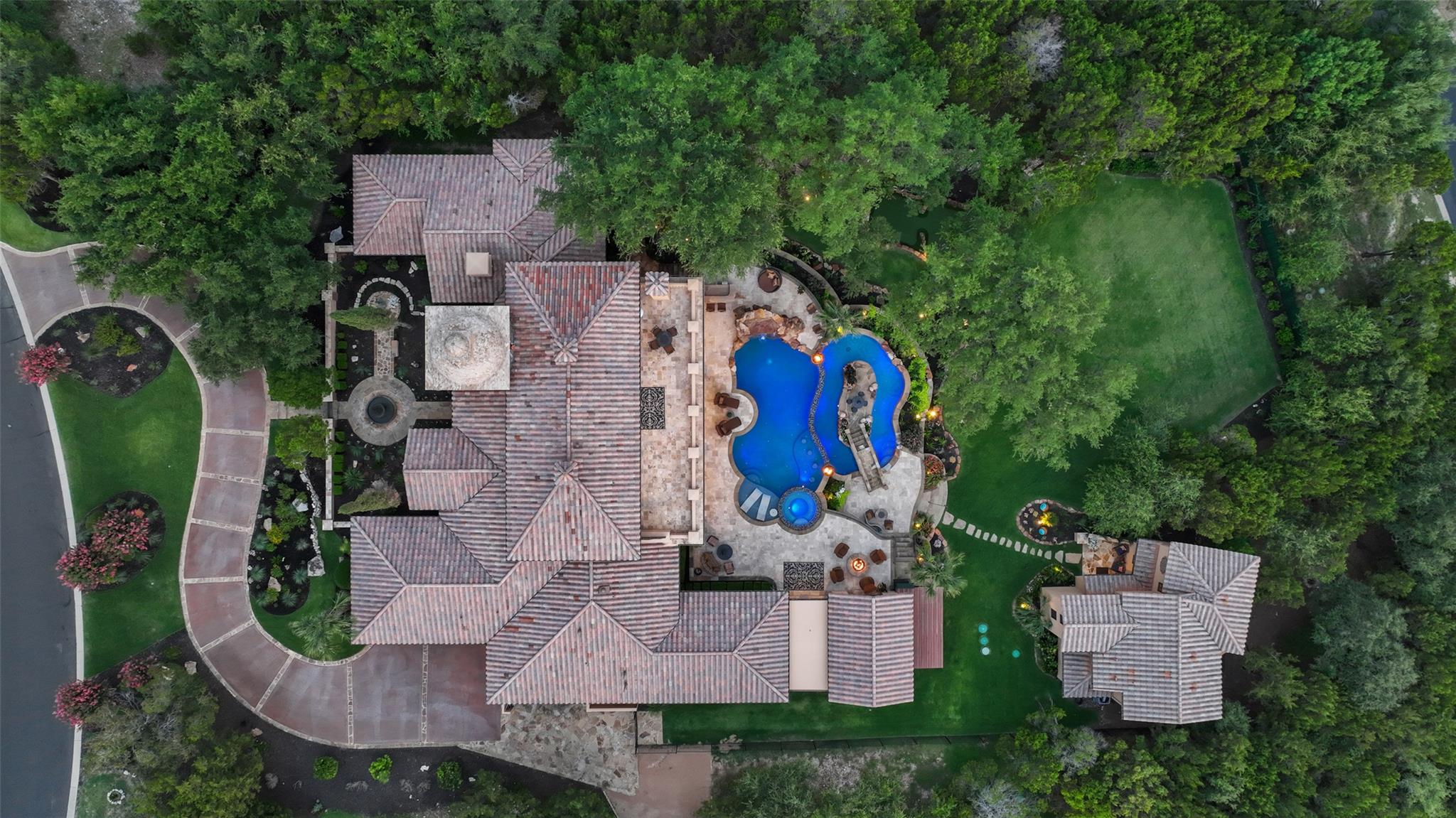 17803 Navigation Ln, Lago Vista, TX 78645