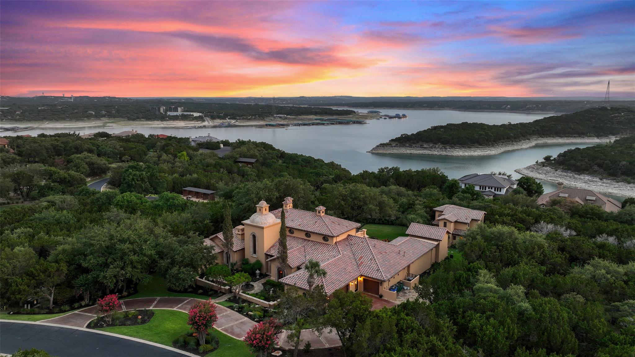 17803 Navigation Ln, Lago Vista, TX 78645