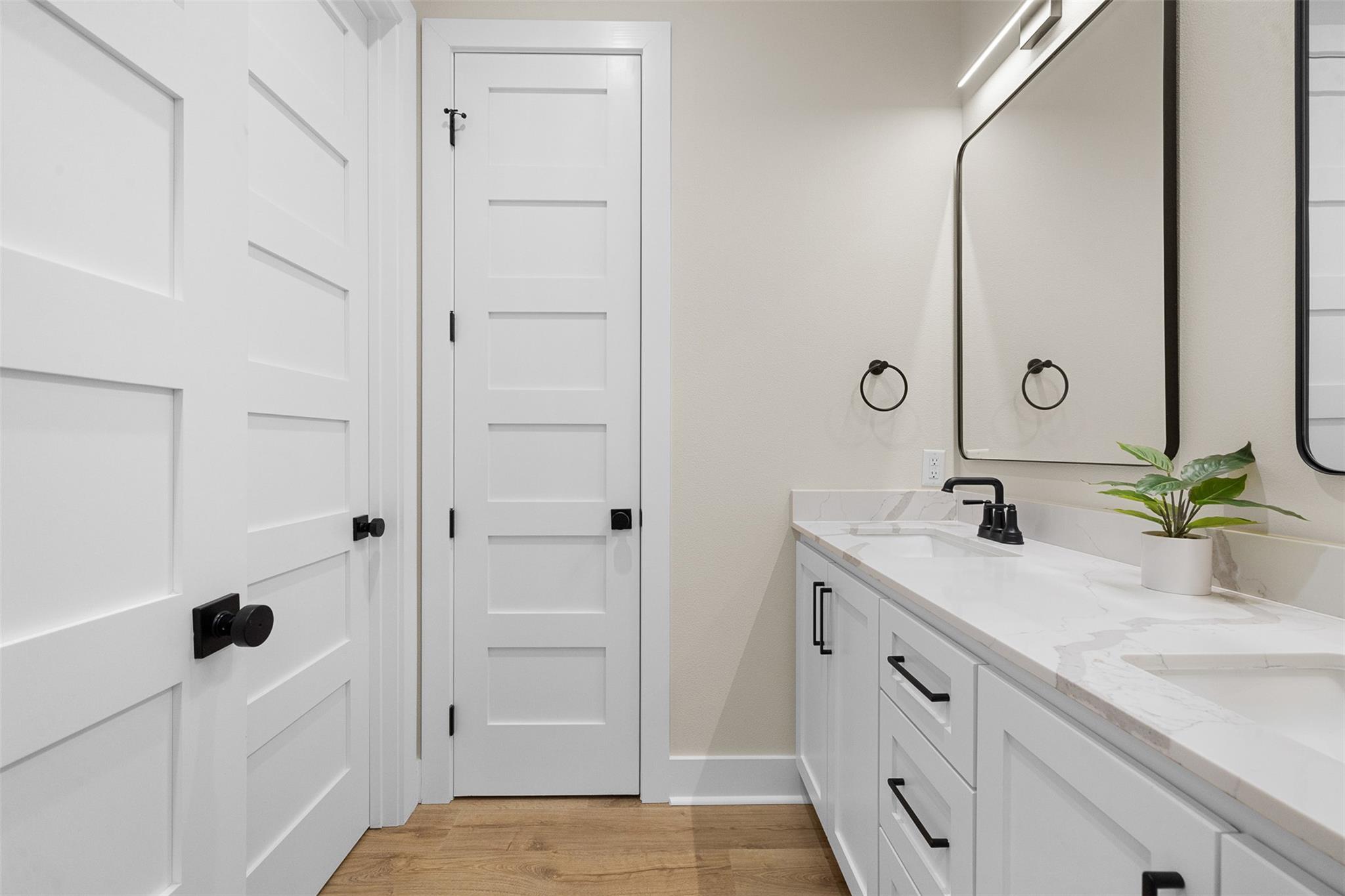 745 Lake Day Dr, Somerville, TX 77879