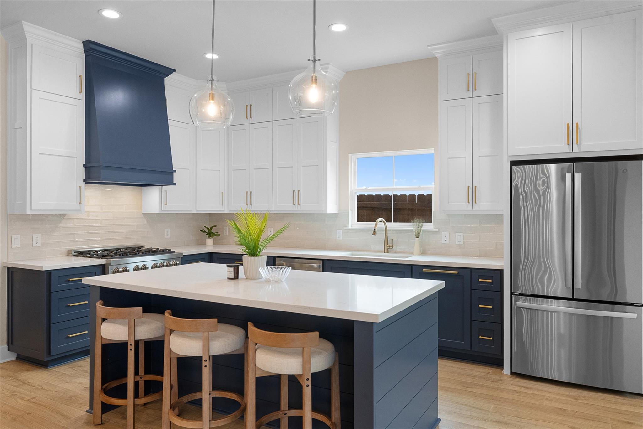 745 Lake Day Dr, Somerville, TX 77879