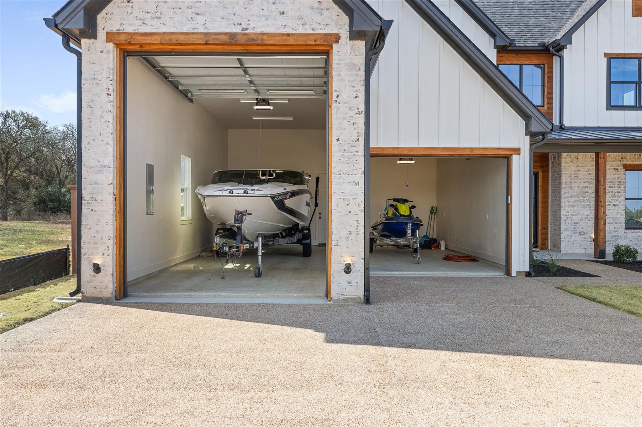 745 Lake Day Dr, Somerville, TX 77879