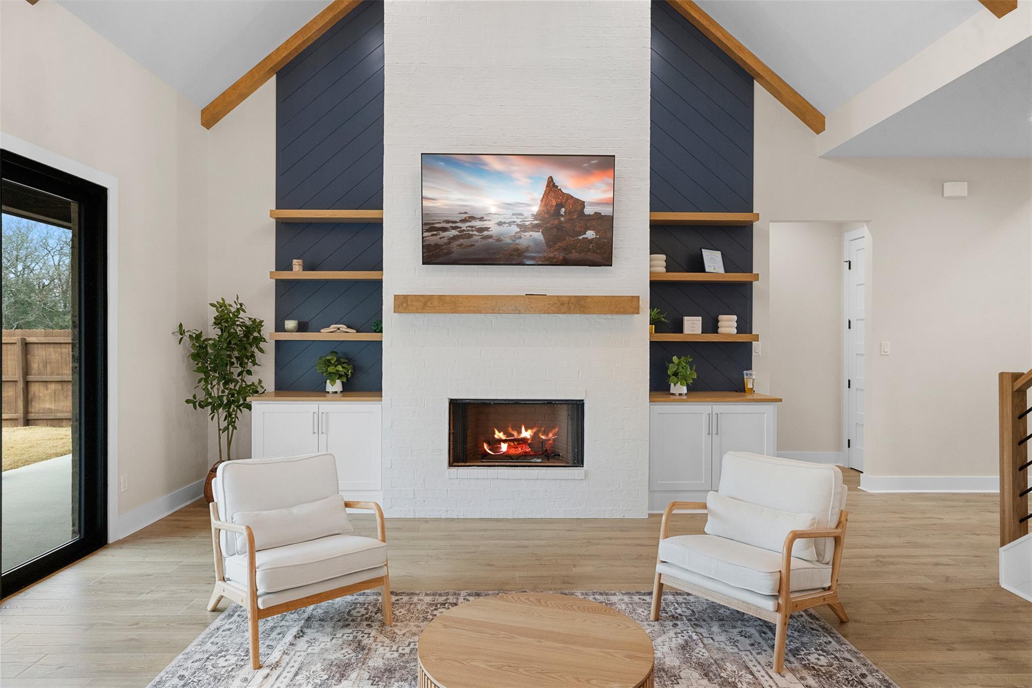 745 Lake Day Dr, Somerville, TX 77879