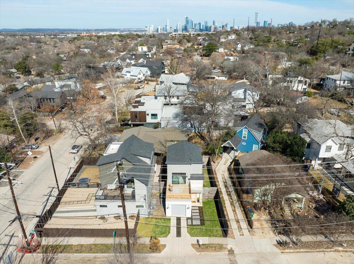 924 Cardinal Ln, Austin, TX 78704