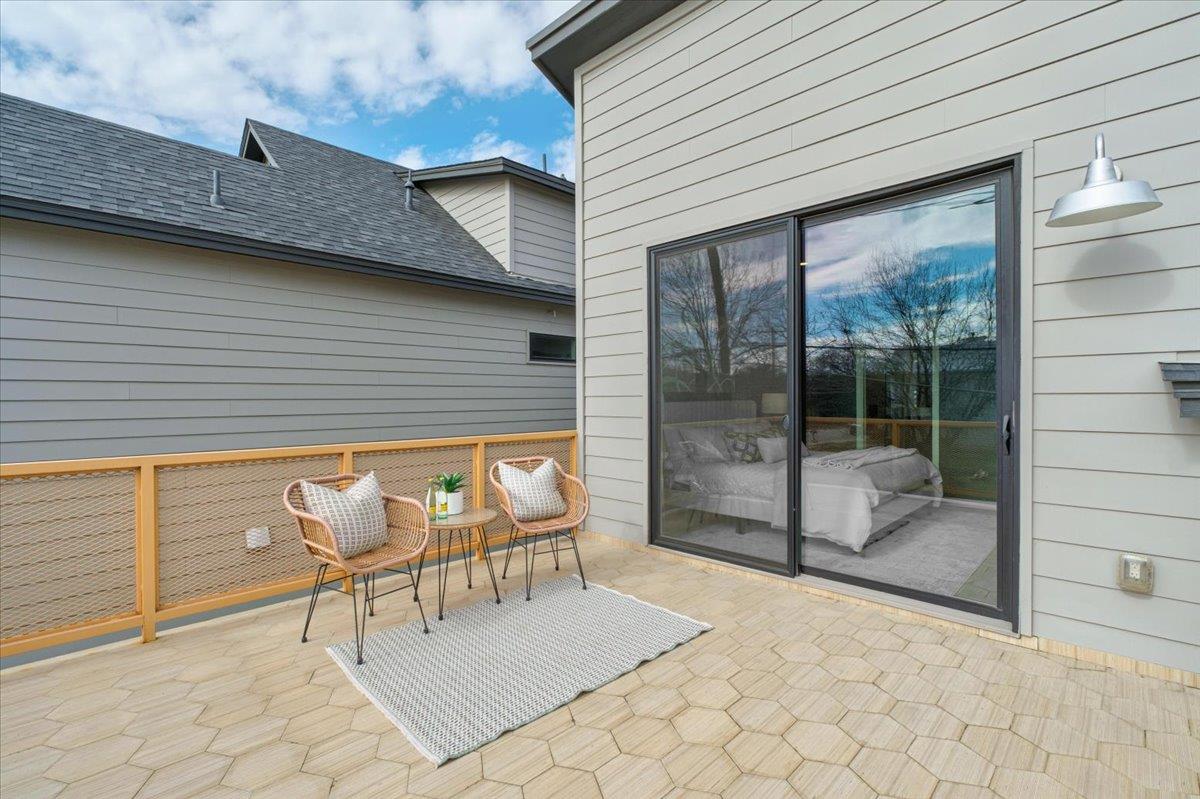 924 Cardinal Ln, Austin, TX 78704