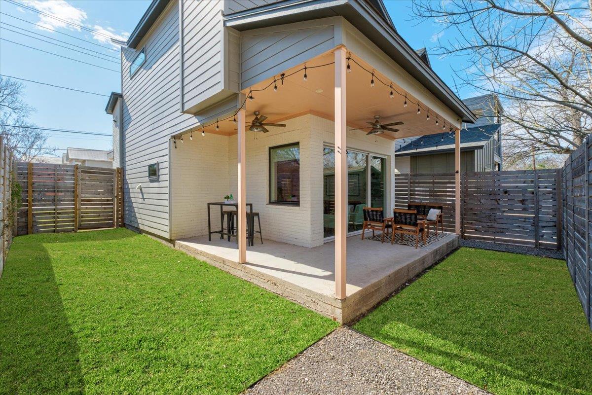 924 Cardinal Ln, Austin, TX 78704