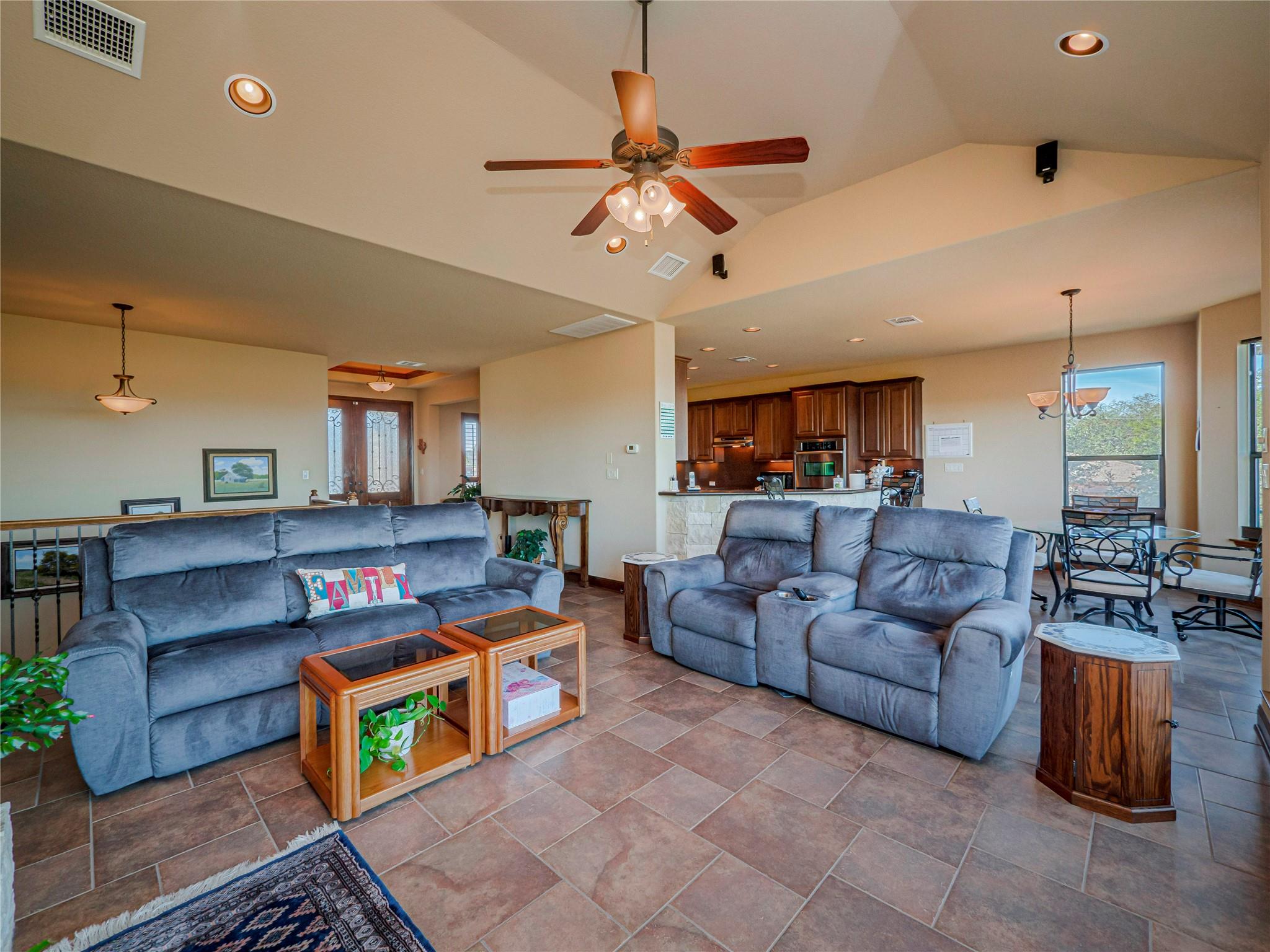 21012 North Ridge St, Lago Vista, TX 78645