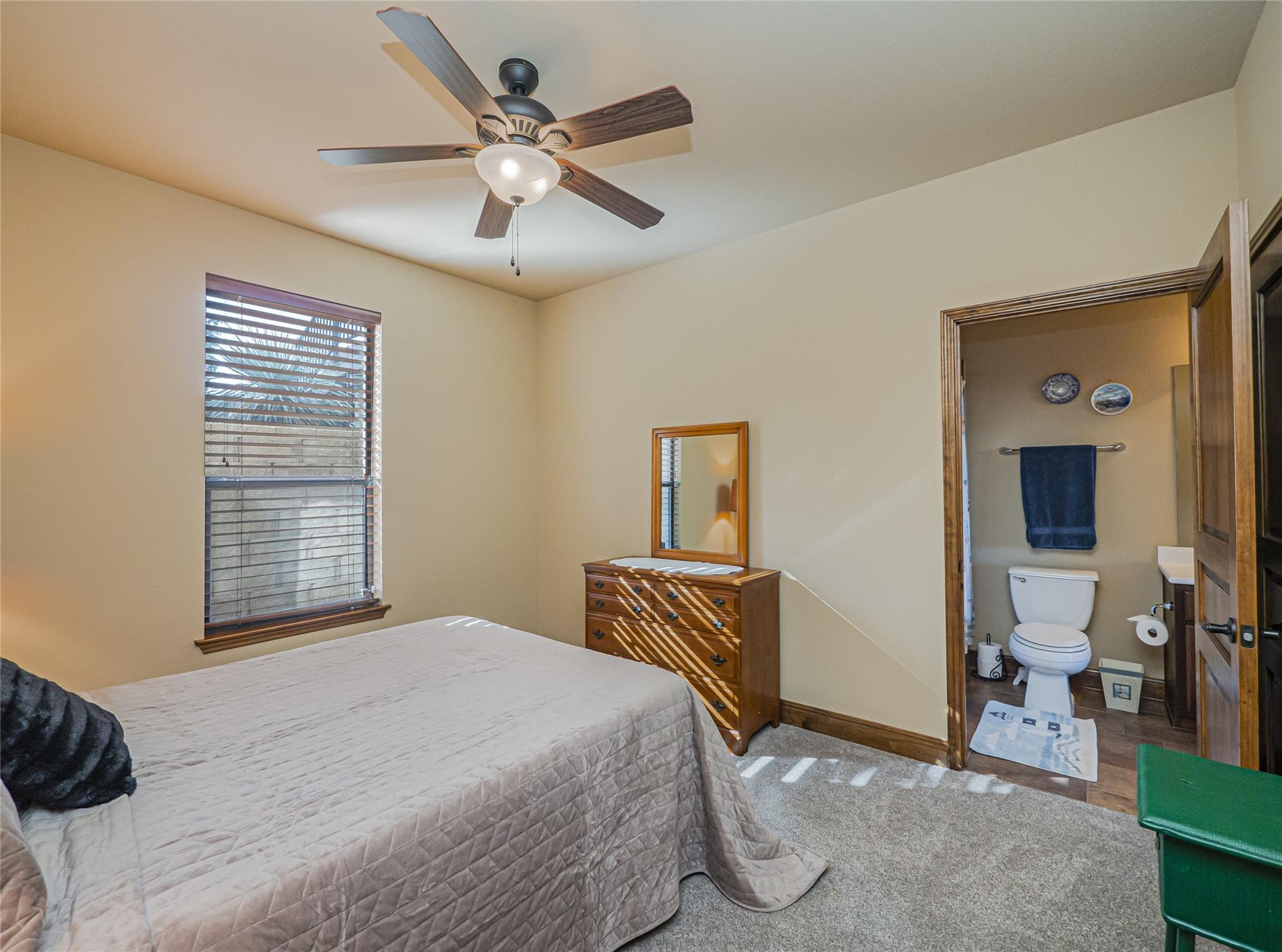 21012 North Ridge St, Lago Vista, TX 78645