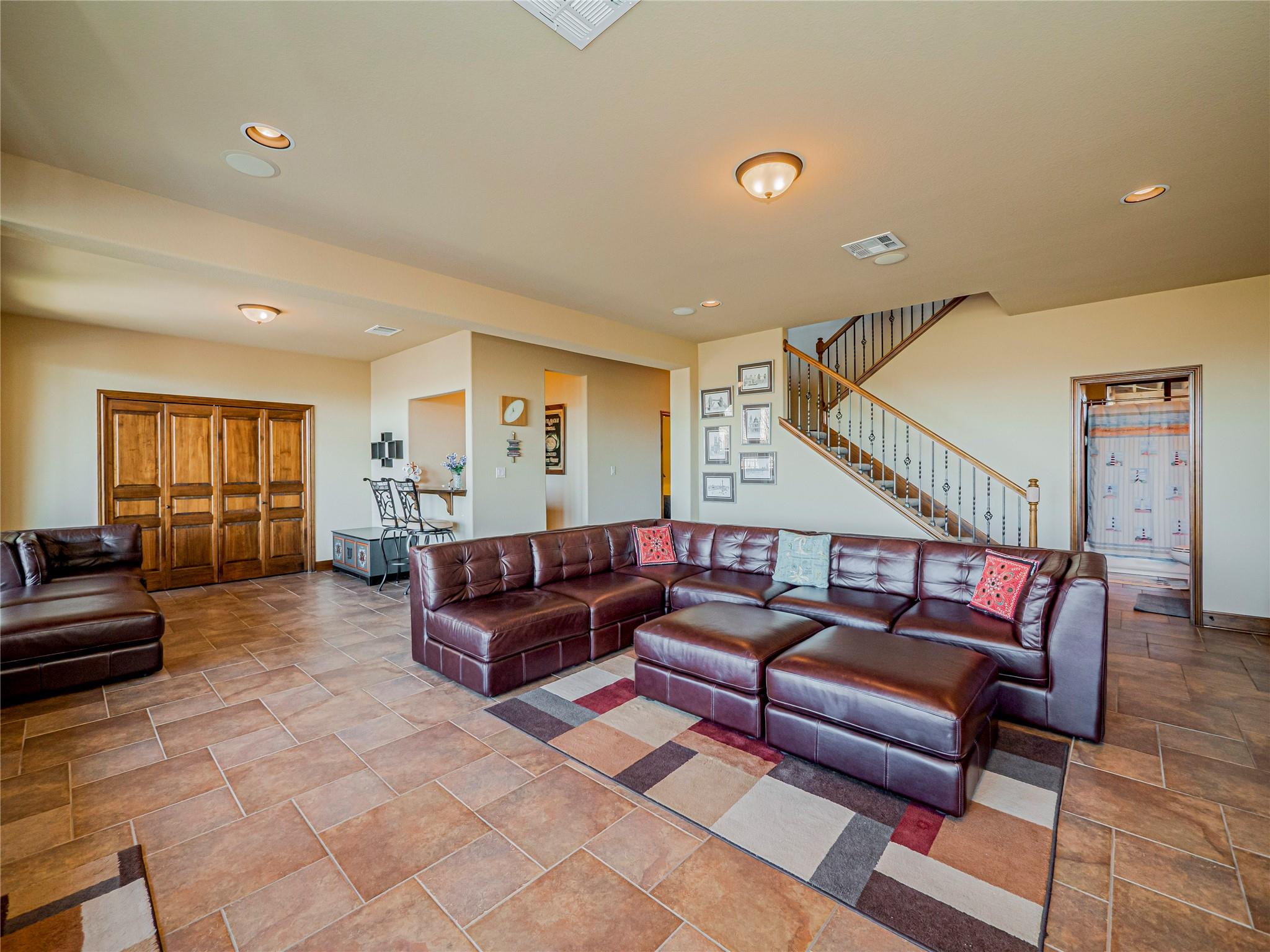 21012 North Ridge St, Lago Vista, TX 78645