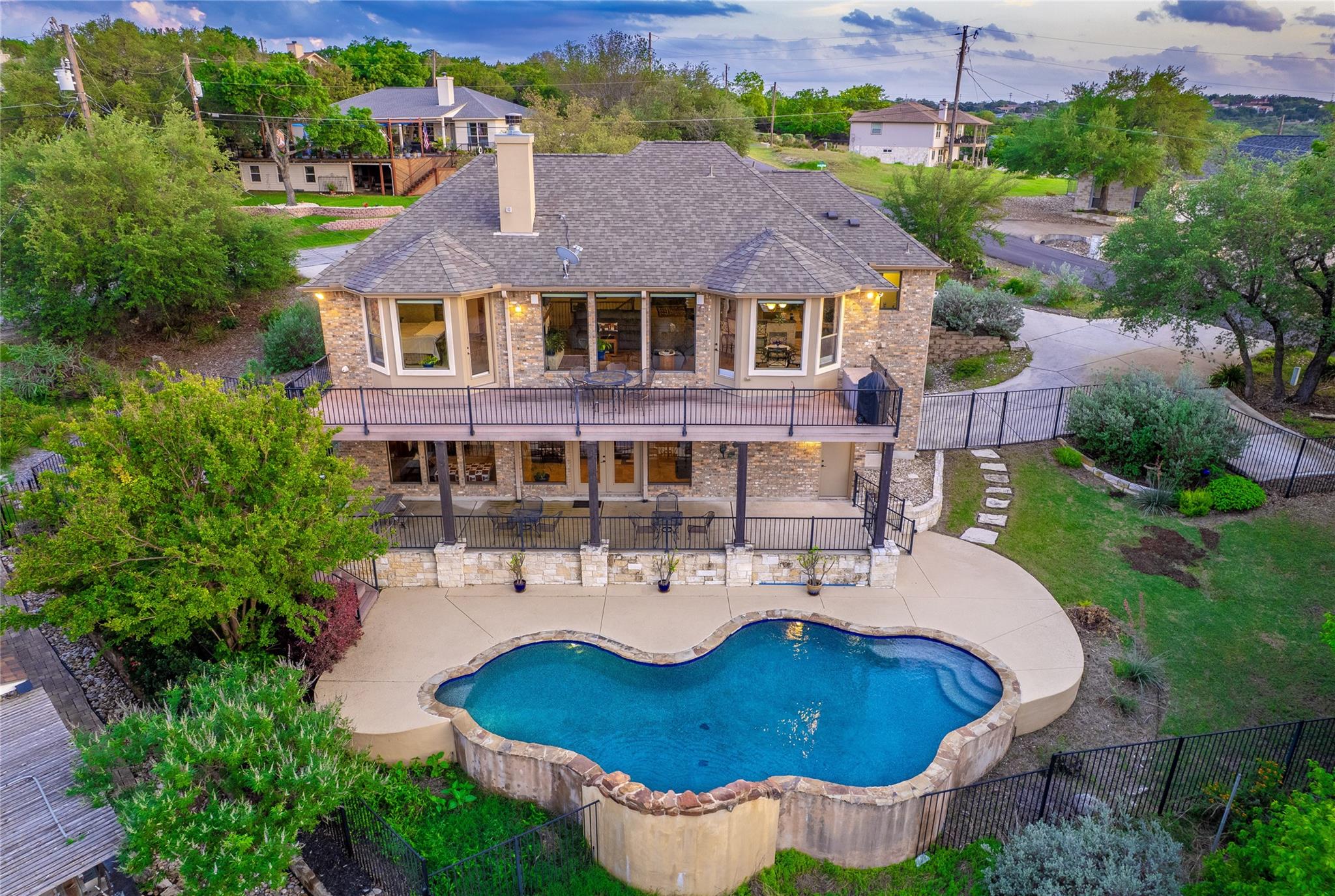 21012 North Ridge St, Lago Vista, TX 78645