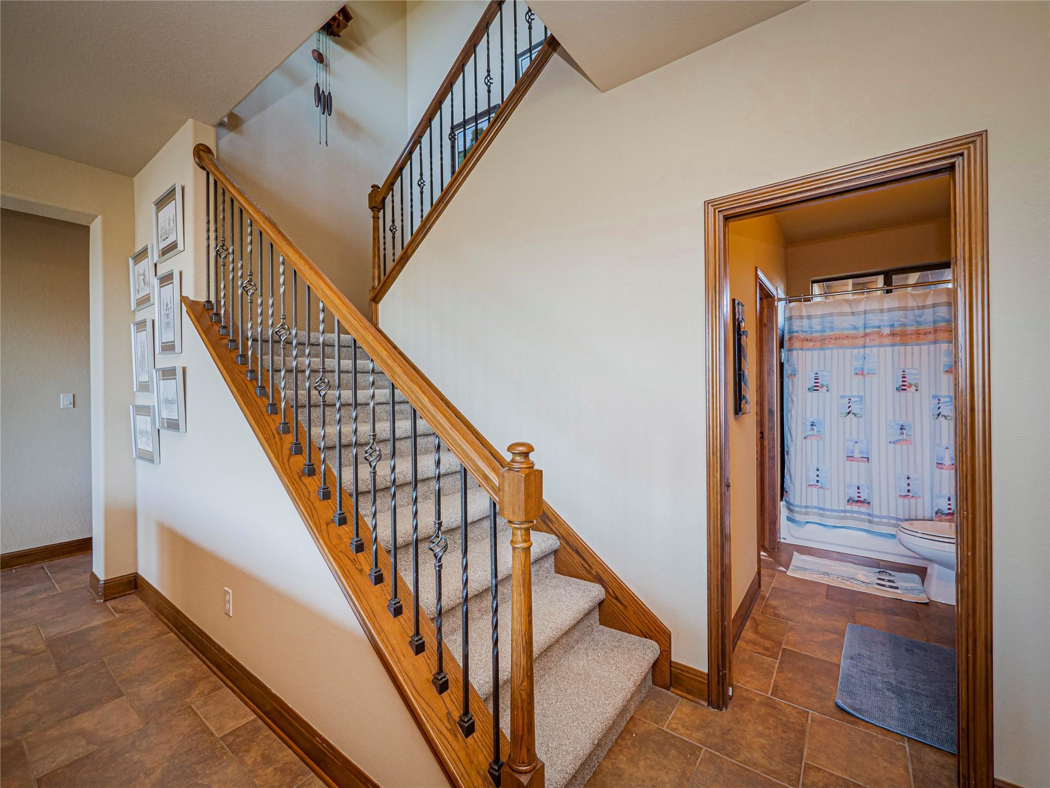 21012 North Ridge St, Lago Vista, TX 78645