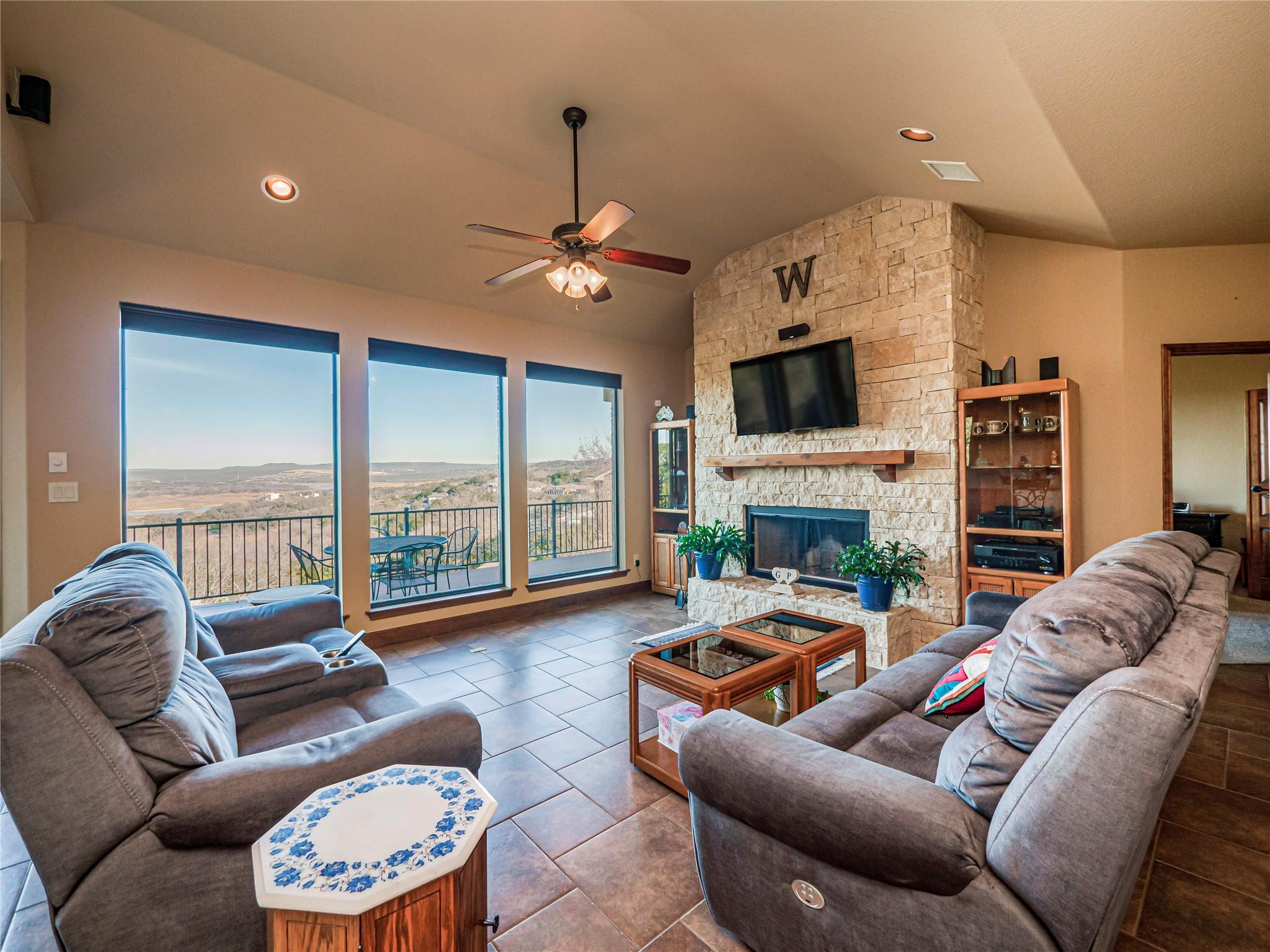 21012 North Ridge St, Lago Vista, TX 78645