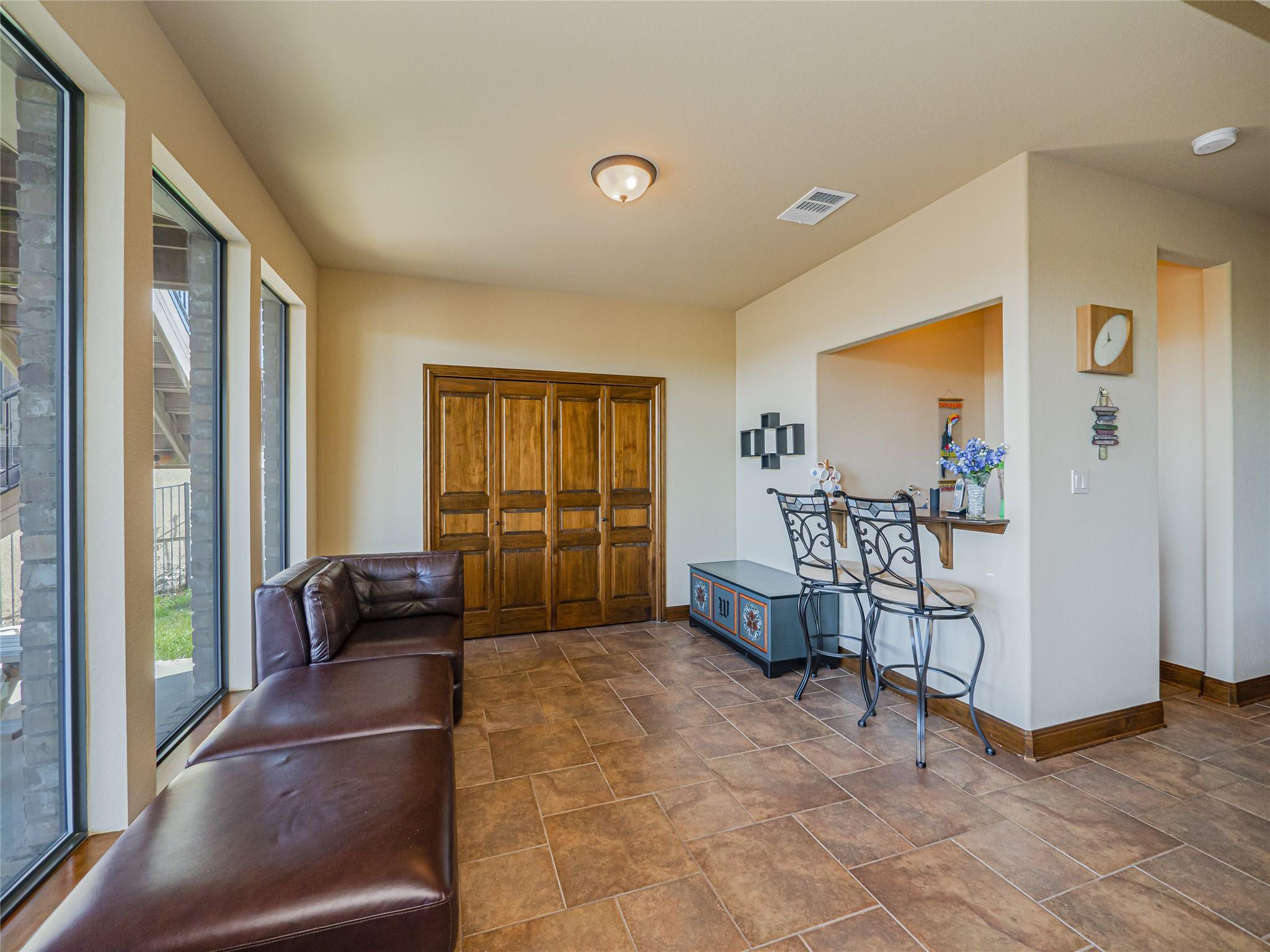 21012 North Ridge St, Lago Vista, TX 78645